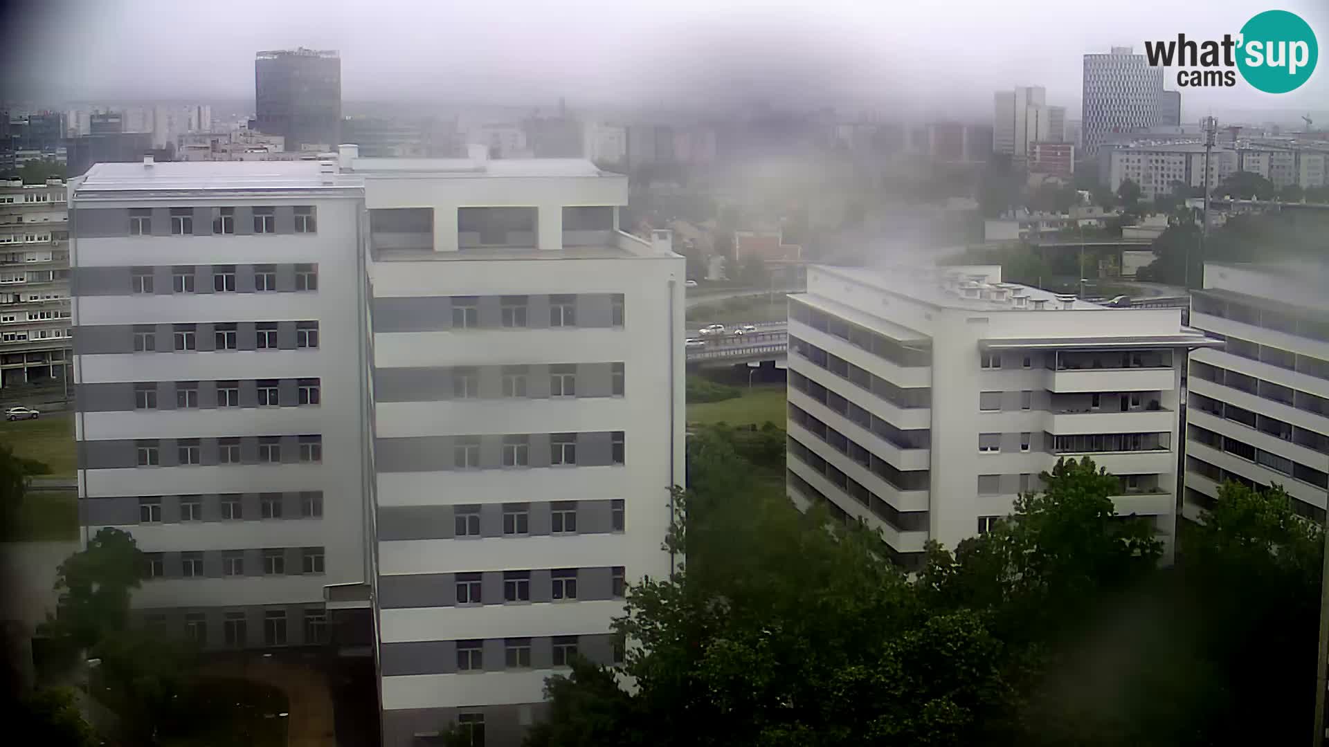 Live-Kreisverkehr Slavonska und Marin Držić Avenue zur Zagreb Webcam