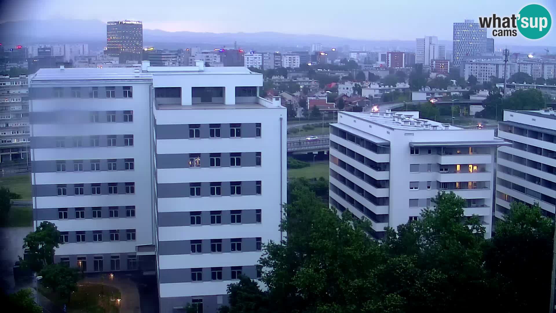 Web kamera Petlja Slavonska – Držićeva  – Zagreb Live