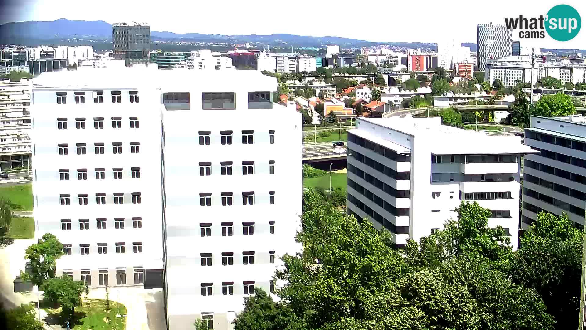 Live Interchange of Slavonska Avenue and Marin Držić Avenue in Zagreb webcam