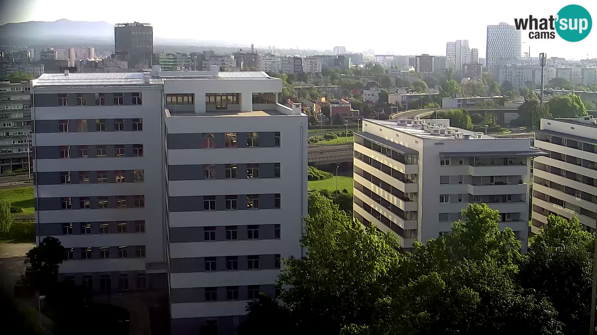 Live-Kreisverkehr Slavonska und Marin Držić Avenue zur Zagreb Webcam