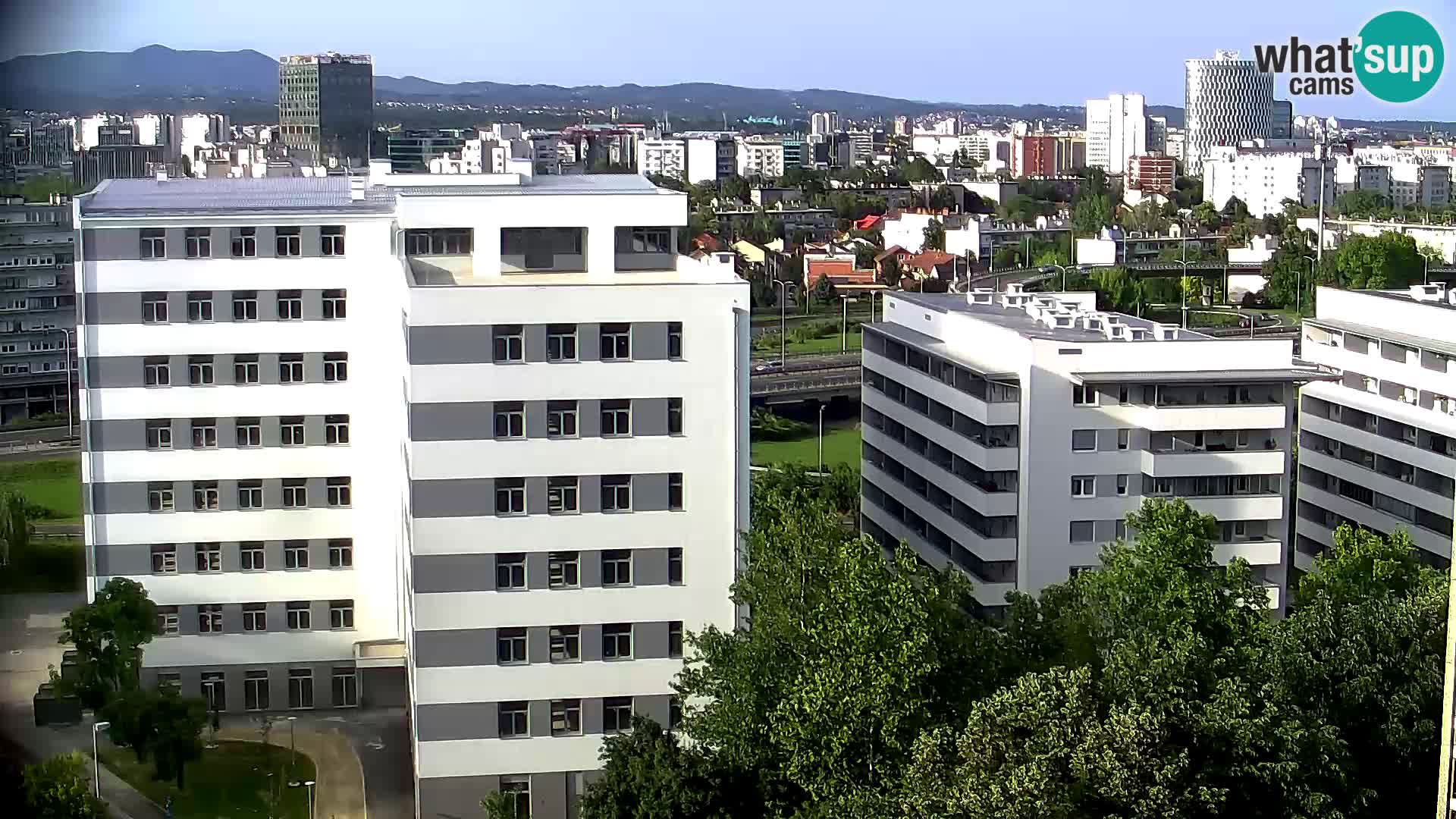 Krožišče Slavonske in Marin Držićeve ulice v Zagrebu v živo