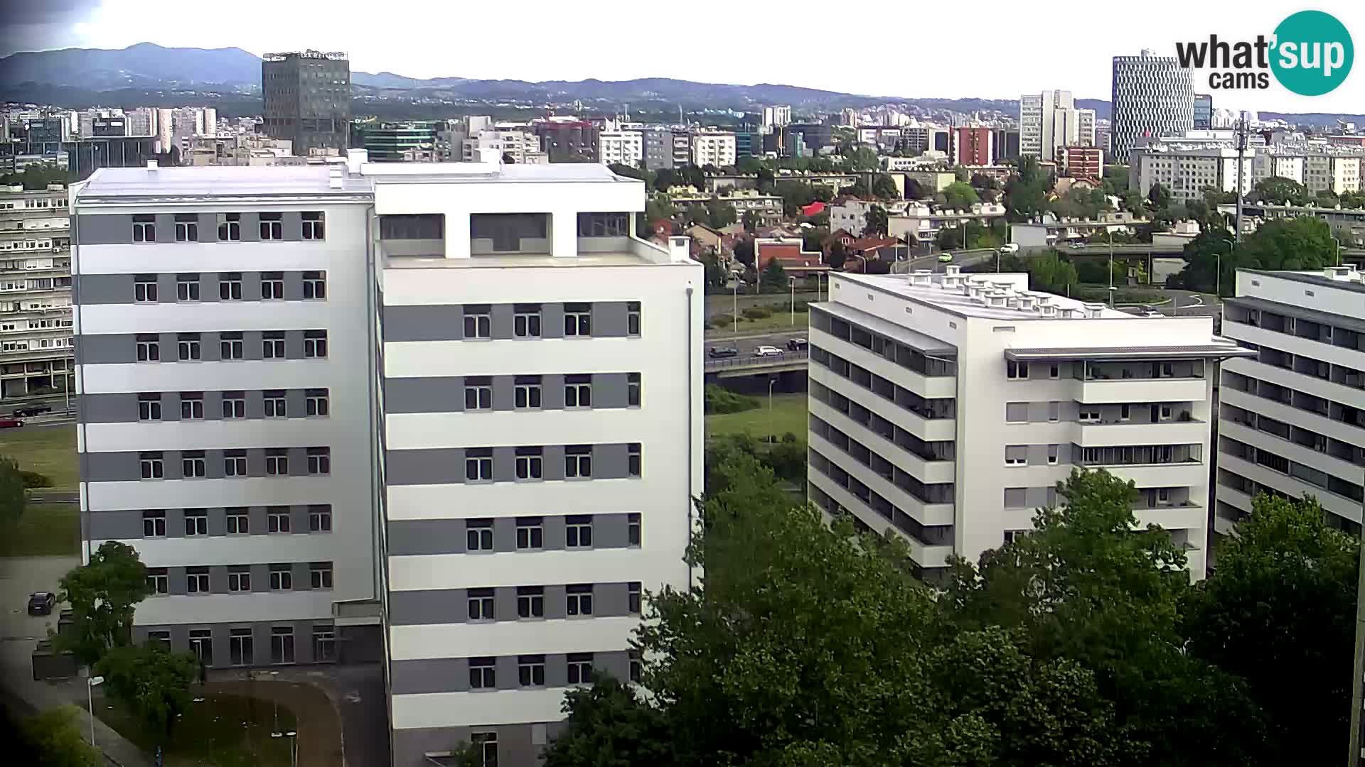 Web kamera Petlja Slavonska – Držićeva  – Zagreb Live