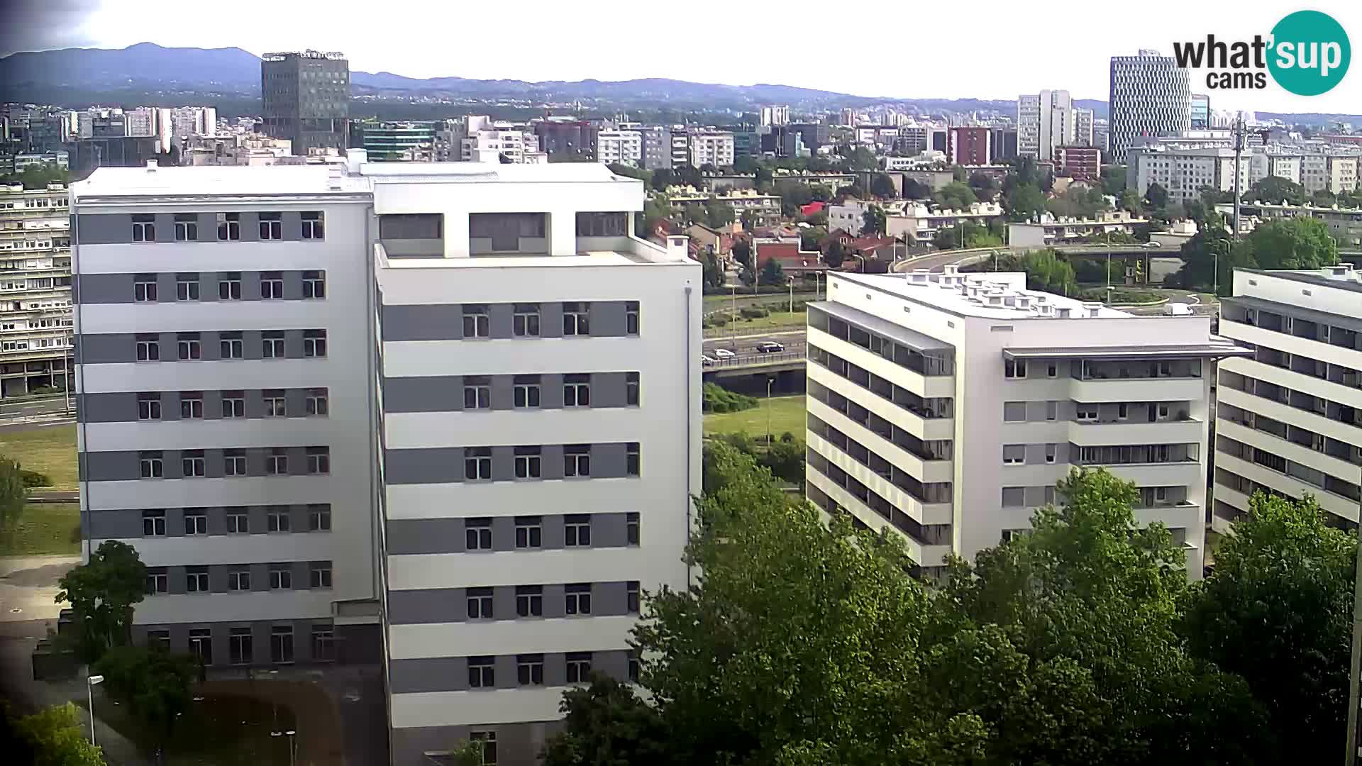 Web kamera Petlja Slavonska – Držićeva  – Zagreb Live