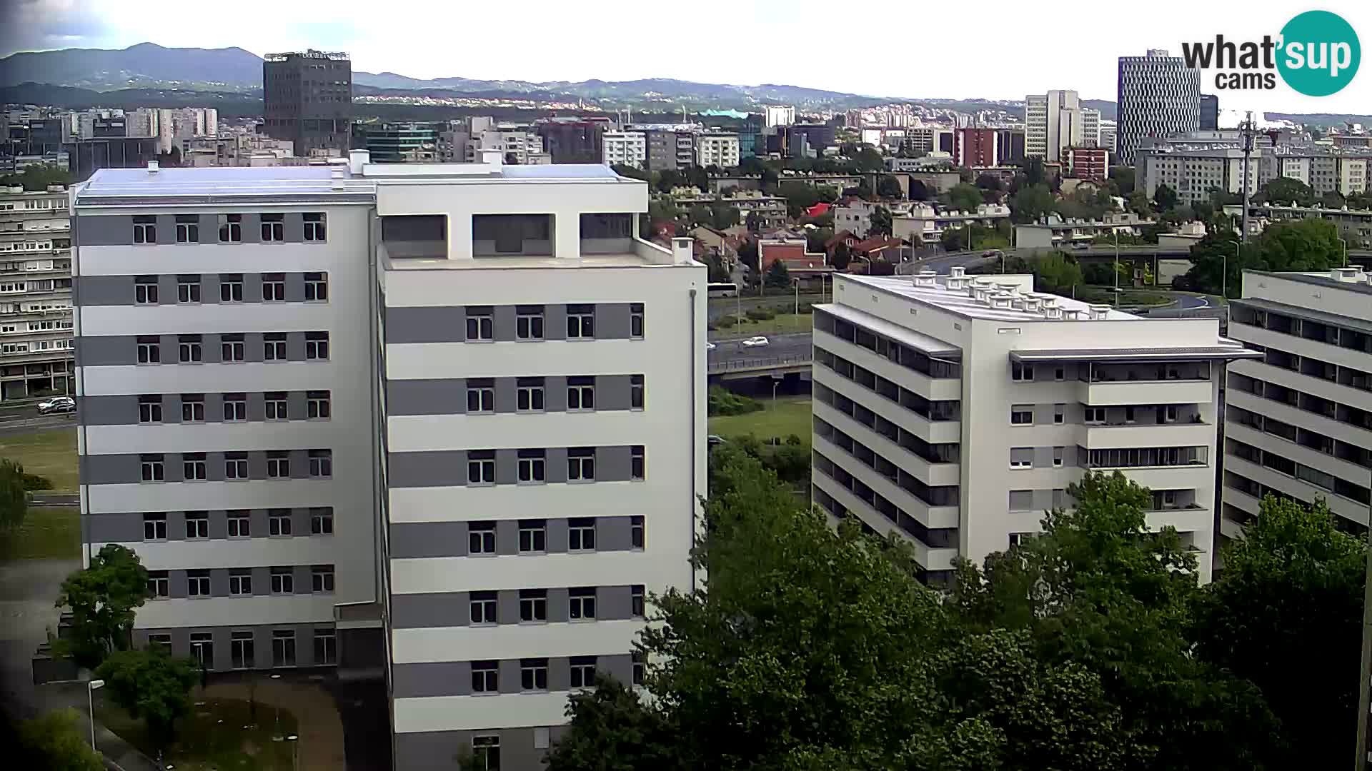 Web kamera Petlja Slavonska – Držićeva  – Zagreb Live