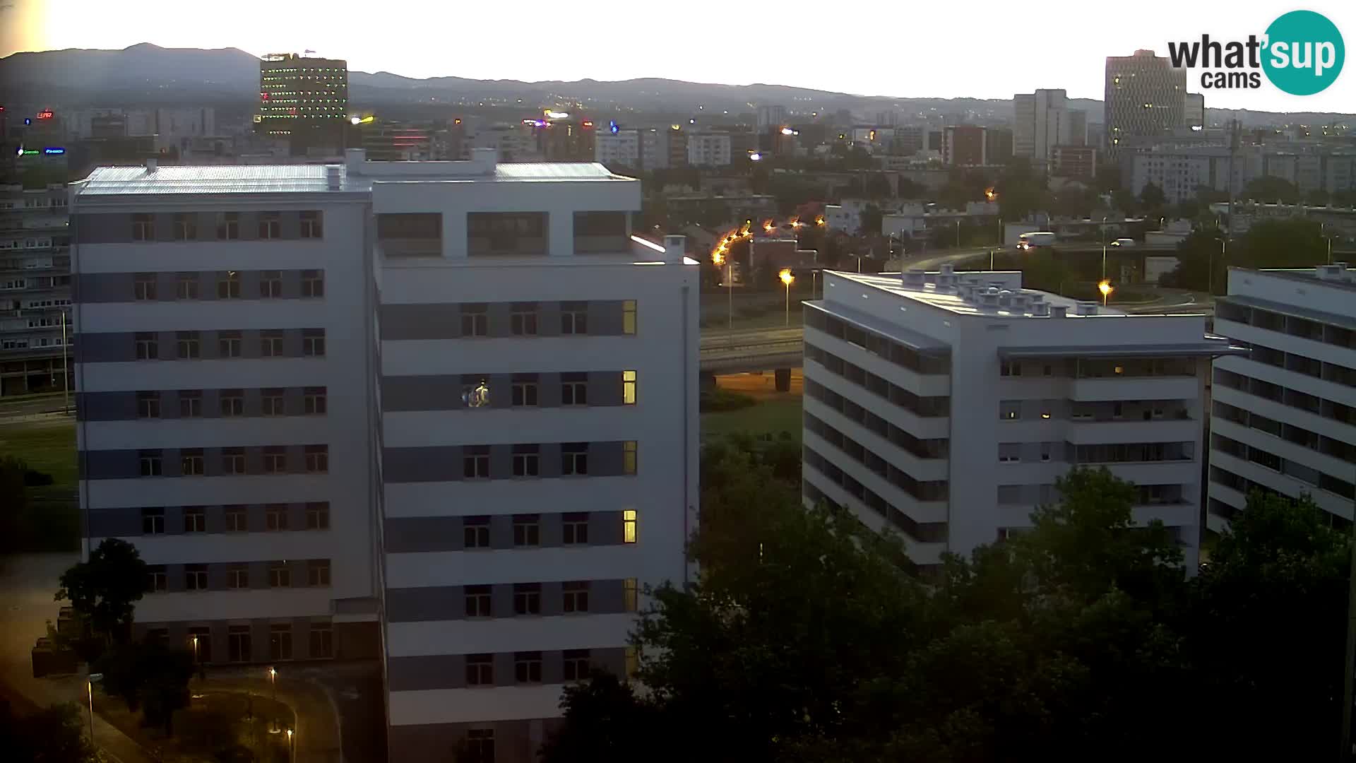 Rond-point en direct traversant les avenues Slavonska et Marin Držić à Zagreb webcam