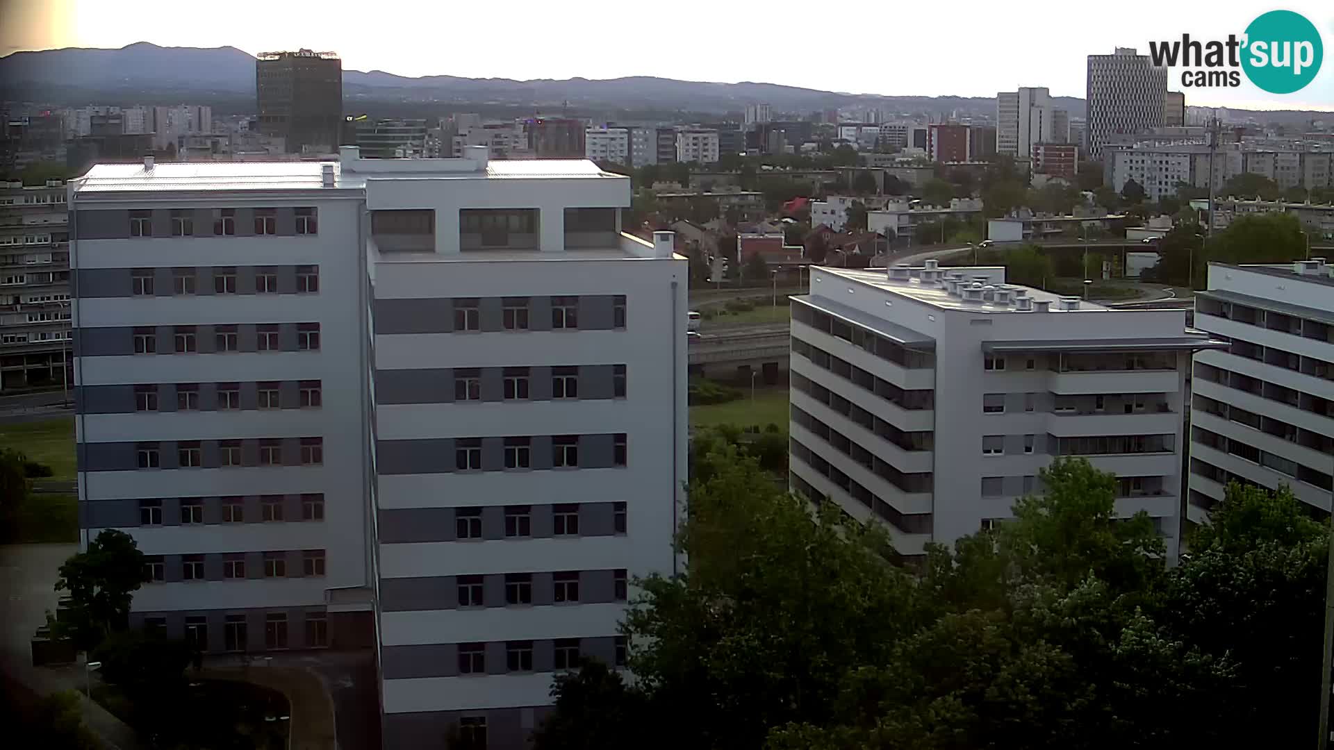 Rond-point en direct traversant les avenues Slavonska et Marin Držić à Zagreb webcam