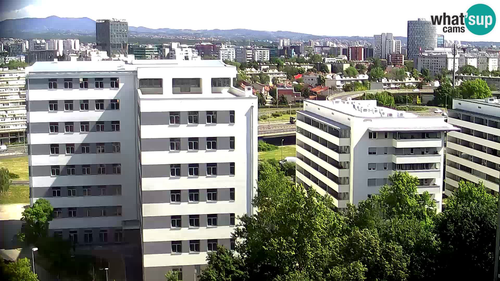 Live-Kreisverkehr Slavonska und Marin Držić Avenue zur Zagreb Webcam