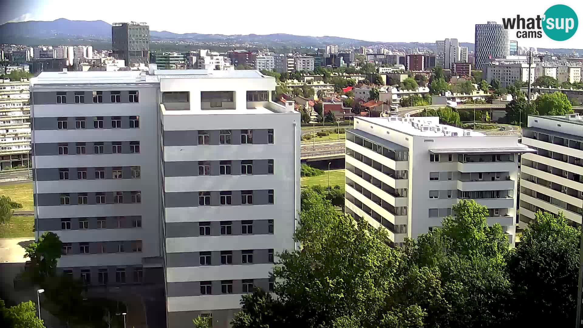 Live-Kreisverkehr Slavonska und Marin Držić Avenue zur Zagreb Webcam