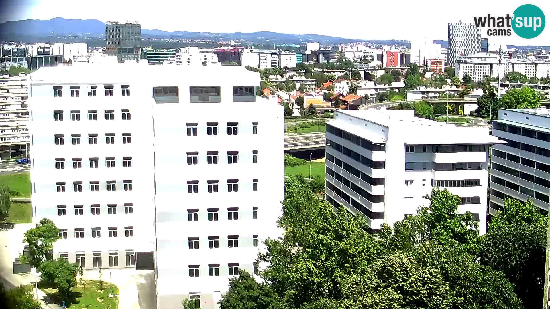 Live Interchange of Slavonska Avenue and Marin Držić Avenue in Zagreb webcam