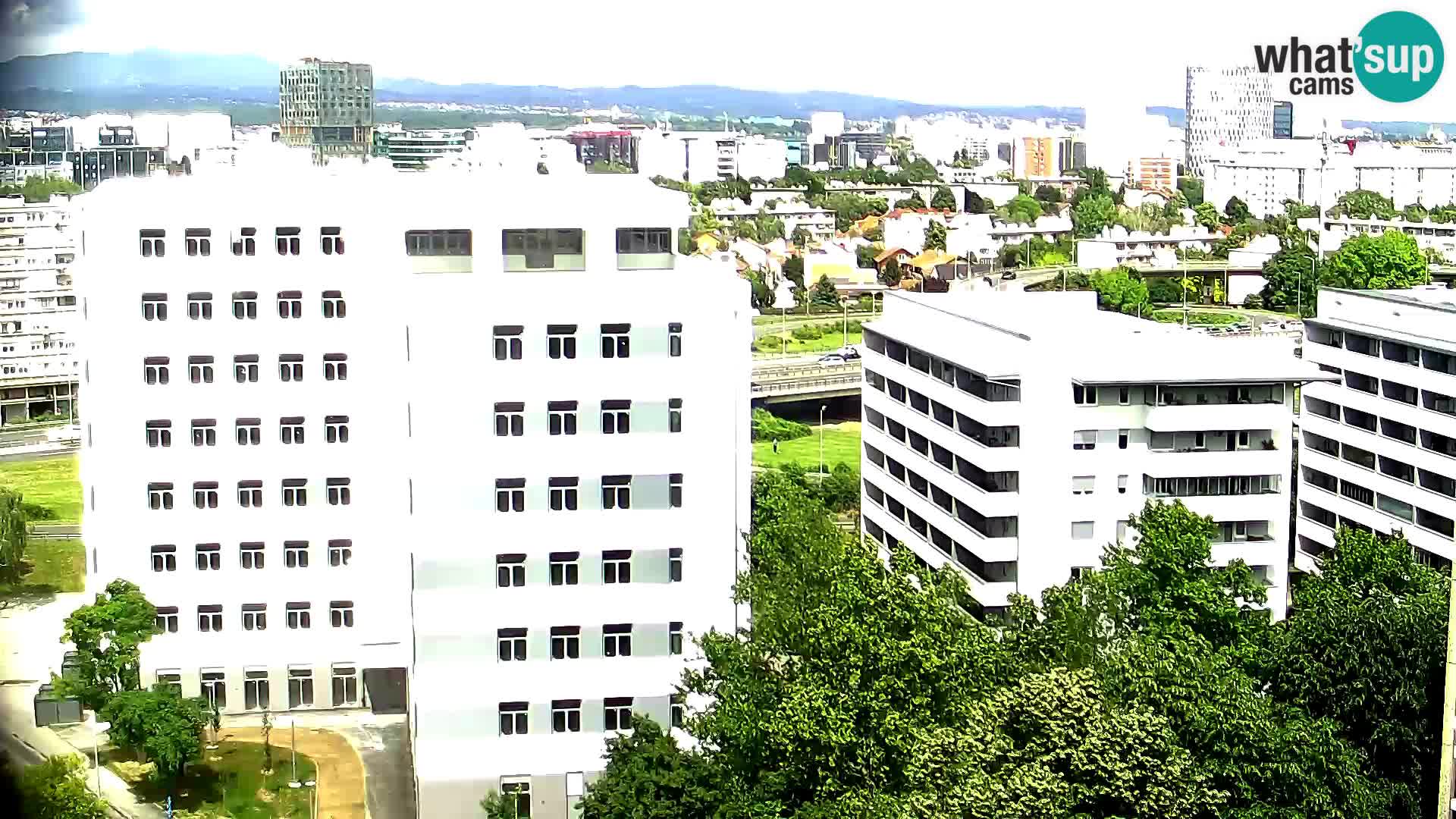 Live Interchange of Slavonska Avenue and Marin Držić Avenue in Zagreb webcam