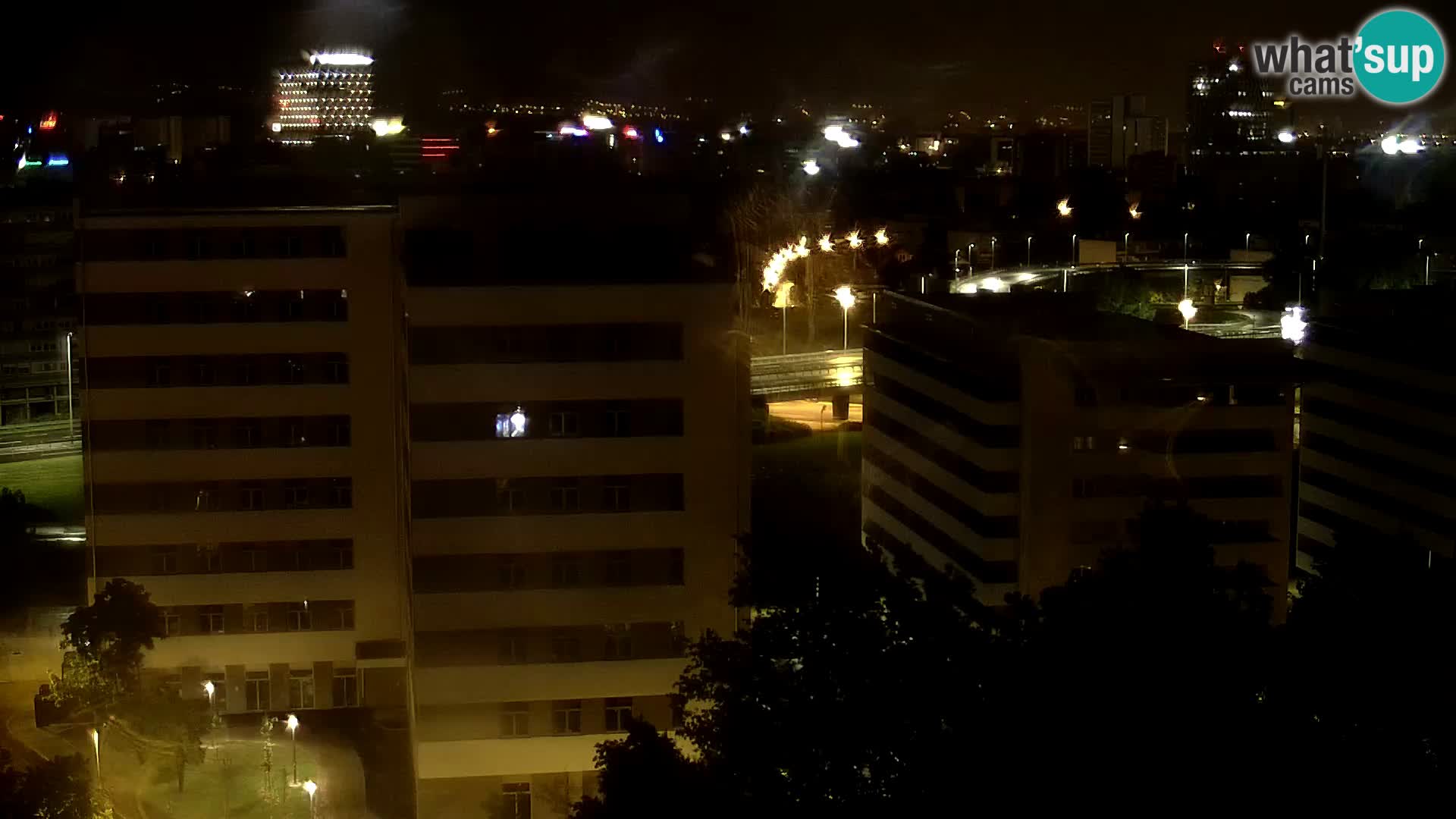 Live-Kreisverkehr Slavonska und Marin Držić Avenue zur Zagreb Webcam
