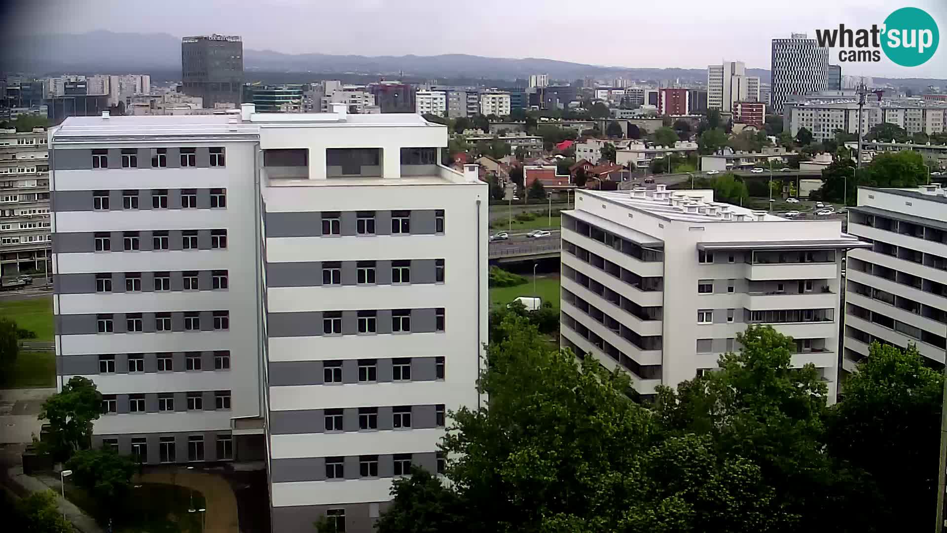 Rond-point en direct traversant les avenues Slavonska et Marin Držić à Zagreb webcam