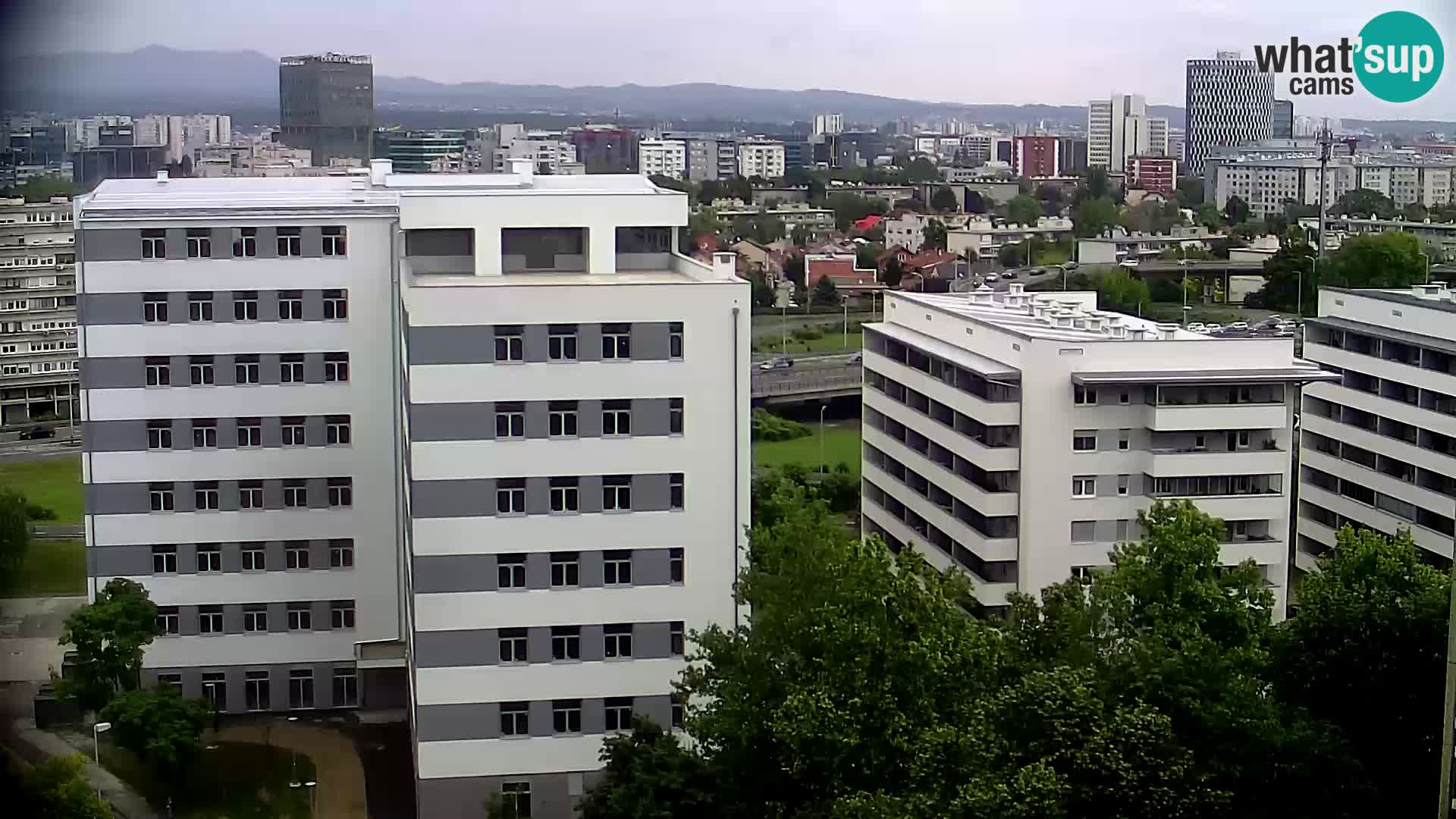 Live-Kreisverkehr Slavonska und Marin Držić Avenue zur Zagreb Webcam
