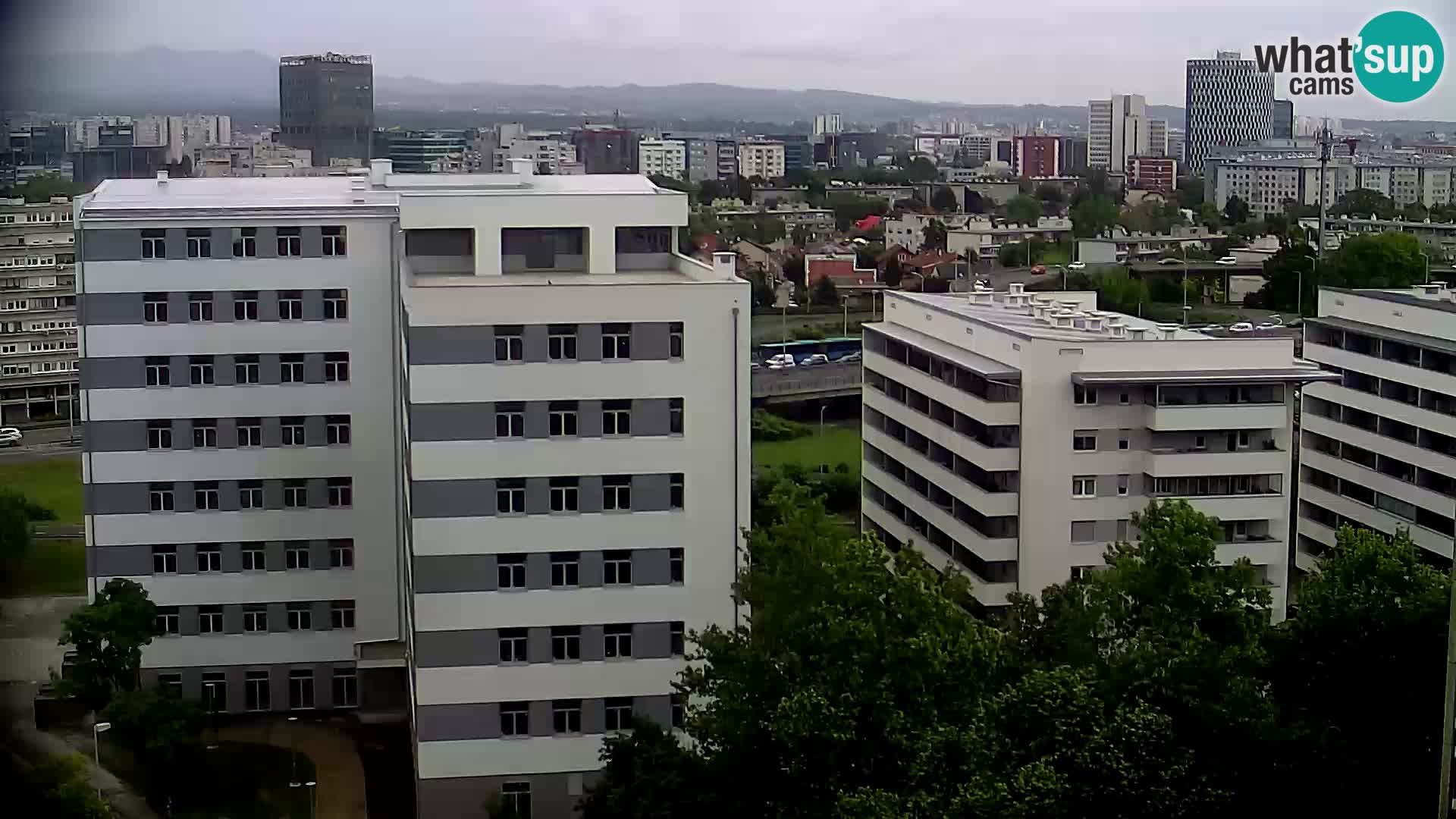 Rond-point en direct traversant les avenues Slavonska et Marin Držić à Zagreb webcam