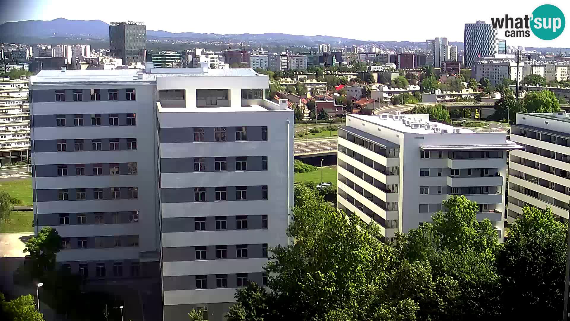 Web kamera Petlja Slavonska – Držićeva  – Zagreb Live