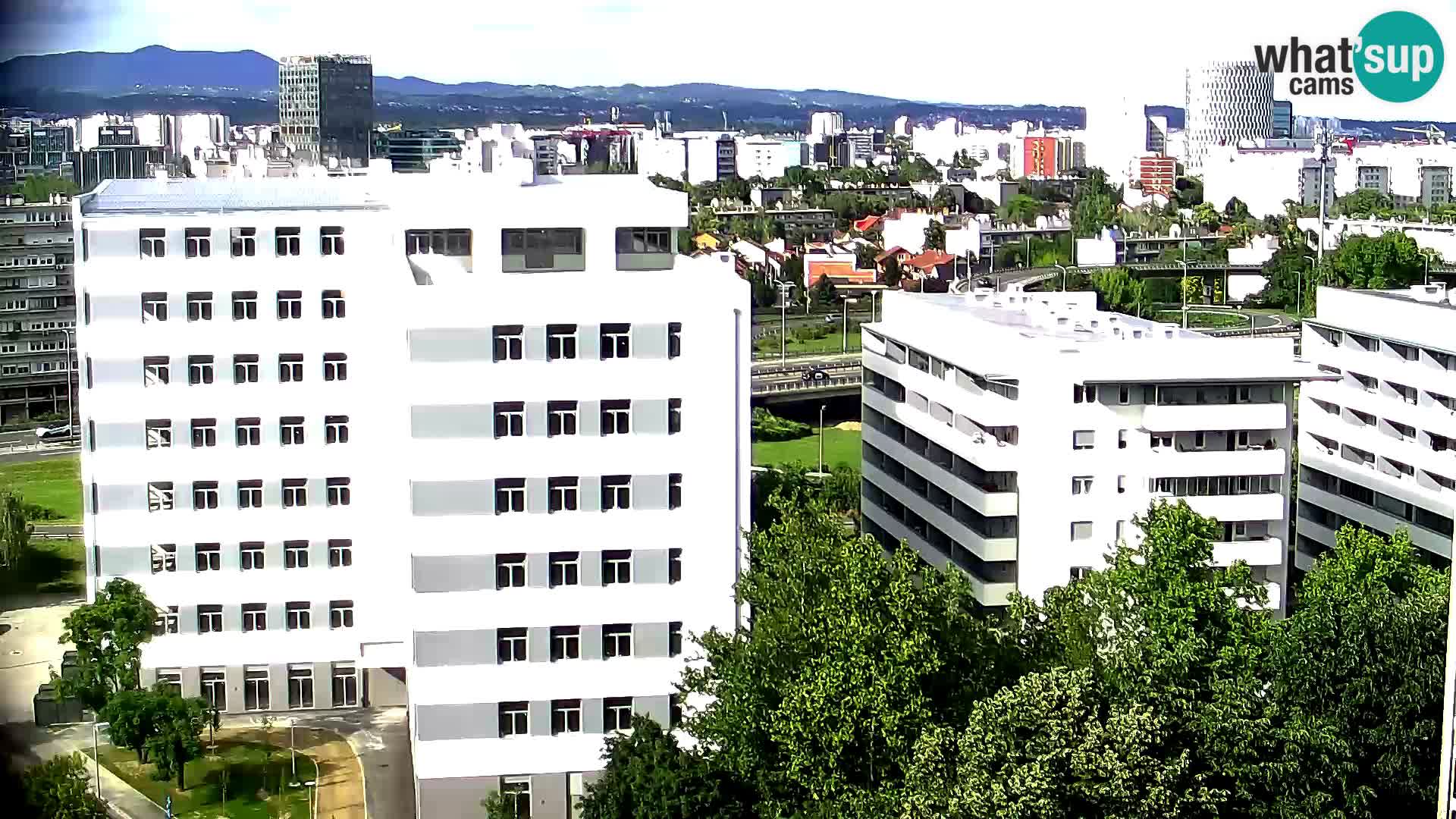 Rond-point en direct traversant les avenues Slavonska et Marin Držić à Zagreb webcam