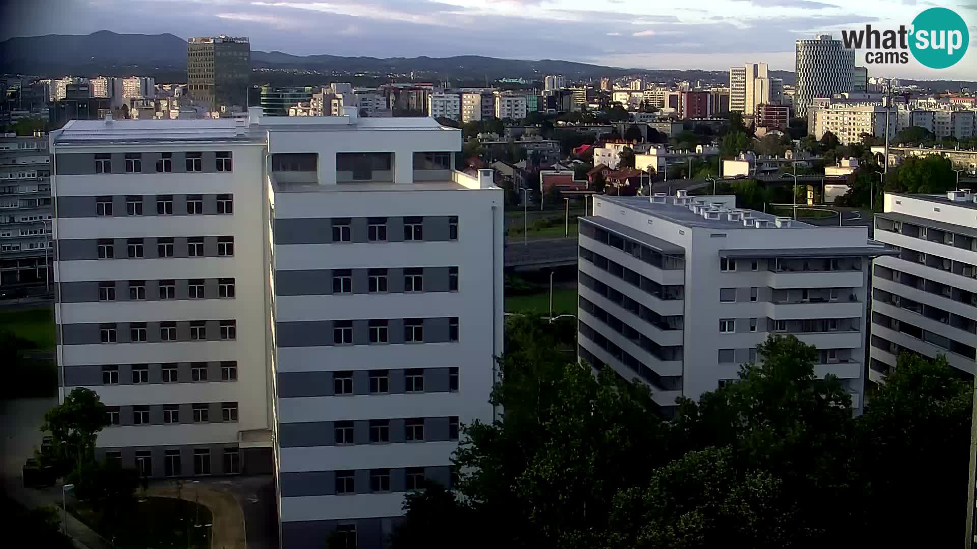 Rond-point en direct traversant les avenues Slavonska et Marin Držić à Zagreb webcam