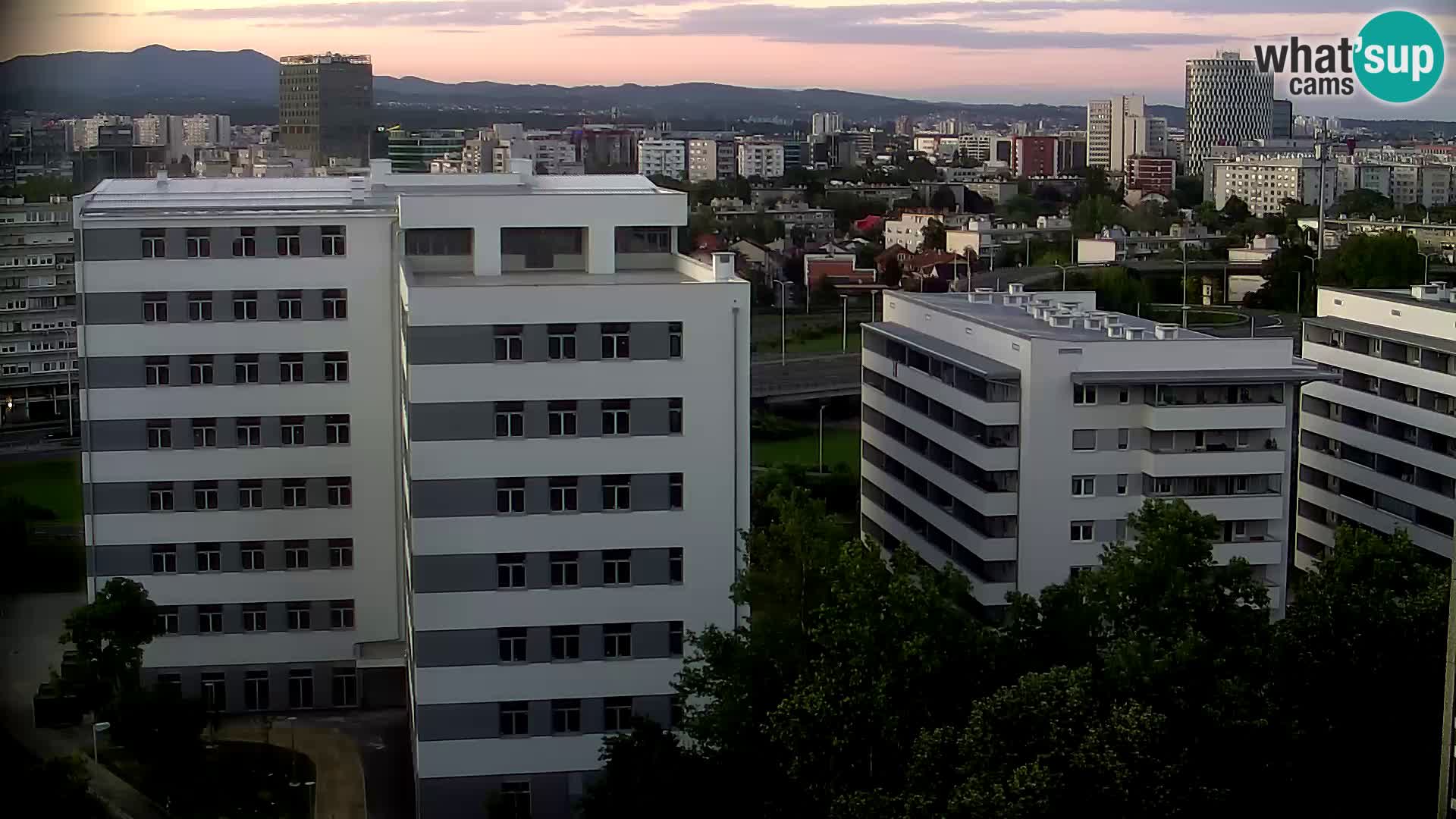 Web kamera Petlja Slavonska – Držićeva  – Zagreb Live