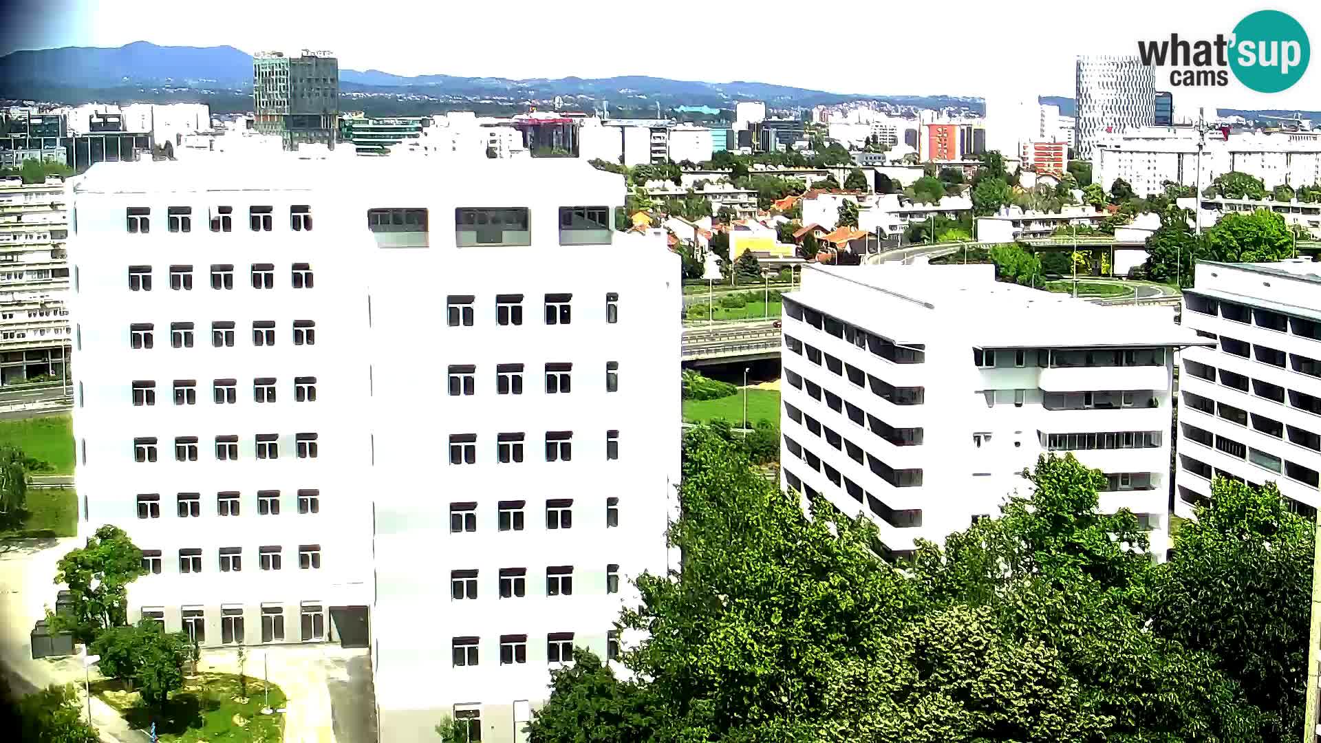 Live Interchange of Slavonska Avenue and Marin Držić Avenue in Zagreb webcam