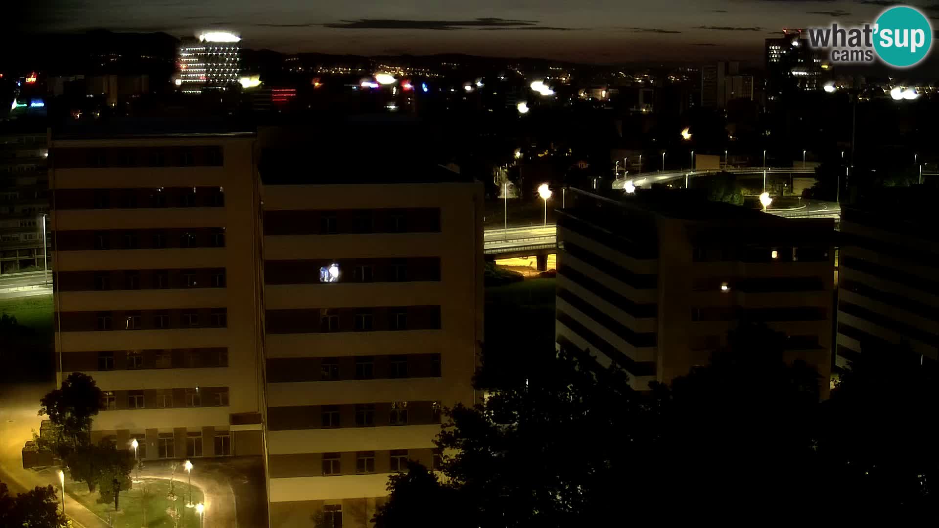Rond-point en direct traversant les avenues Slavonska et Marin Držić à Zagreb webcam