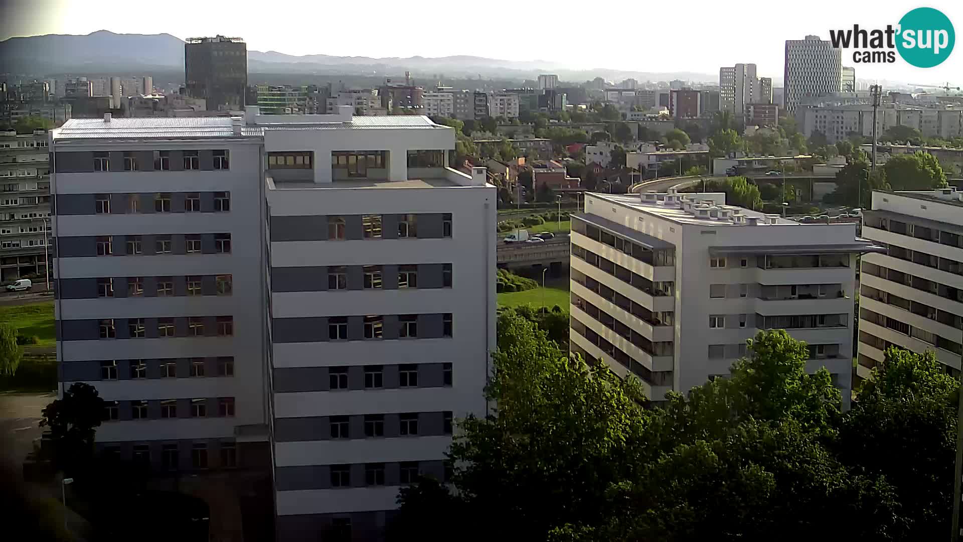 Live-Kreisverkehr Slavonska und Marin Držić Avenue zur Zagreb Webcam