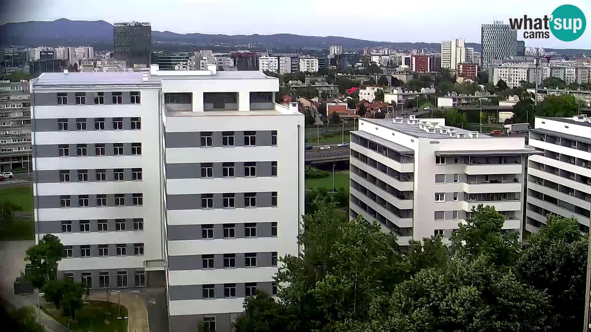 Live-Kreisverkehr Slavonska und Marin Držić Avenue zur Zagreb Webcam