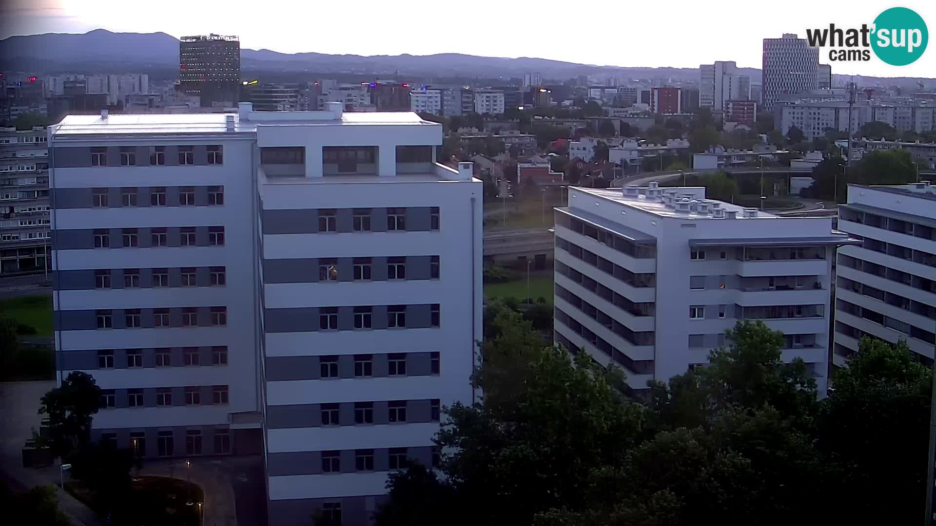 Rond-point en direct traversant les avenues Slavonska et Marin Držić à Zagreb webcam