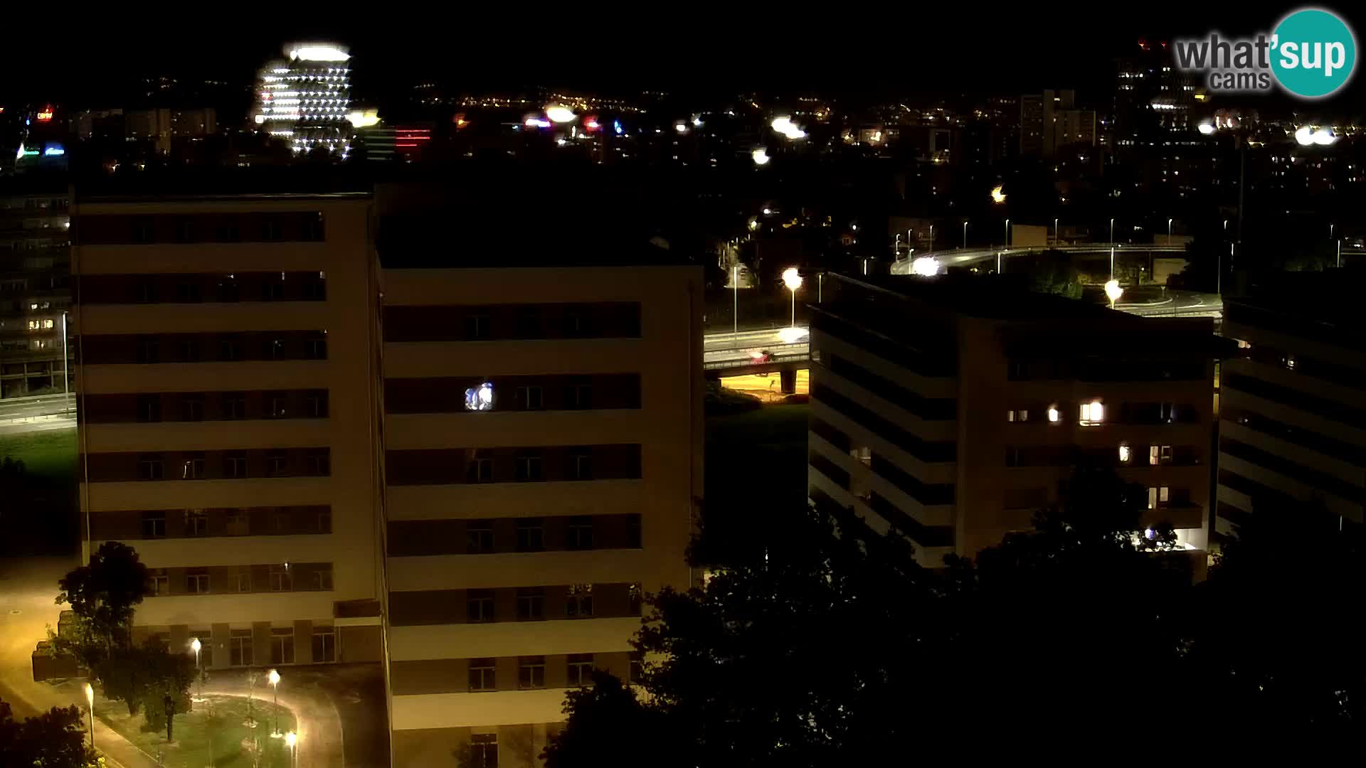 Live-Kreisverkehr Slavonska und Marin Držić Avenue zur Zagreb Webcam