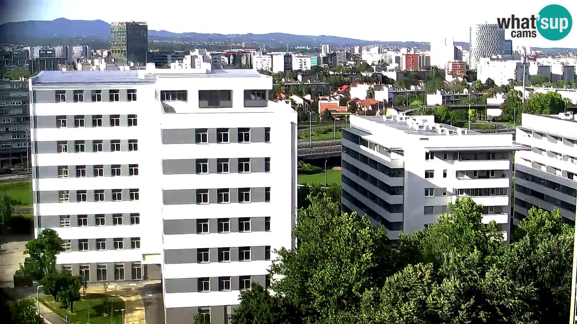 Live-Kreisverkehr Slavonska und Marin Držić Avenue zur Zagreb Webcam