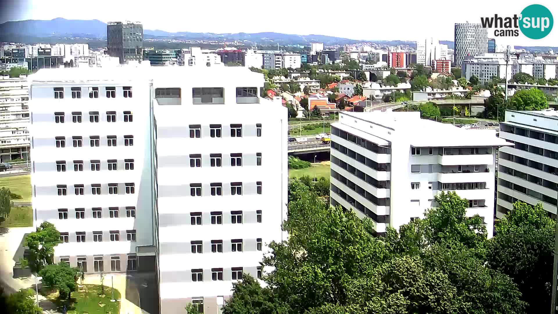 Live Interchange of Slavonska Avenue and Marin Držić Avenue in Zagreb webcam