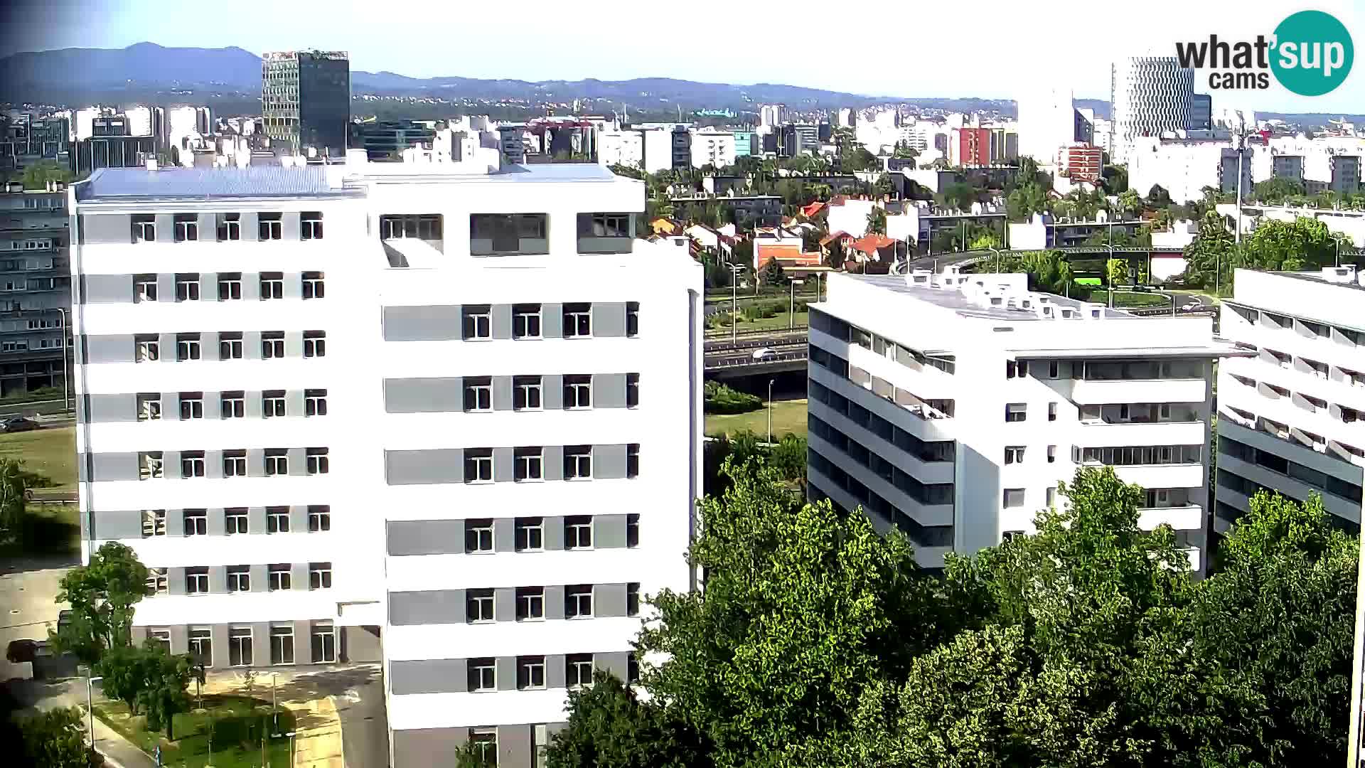 Live-Kreisverkehr Slavonska und Marin Držić Avenue zur Zagreb Webcam