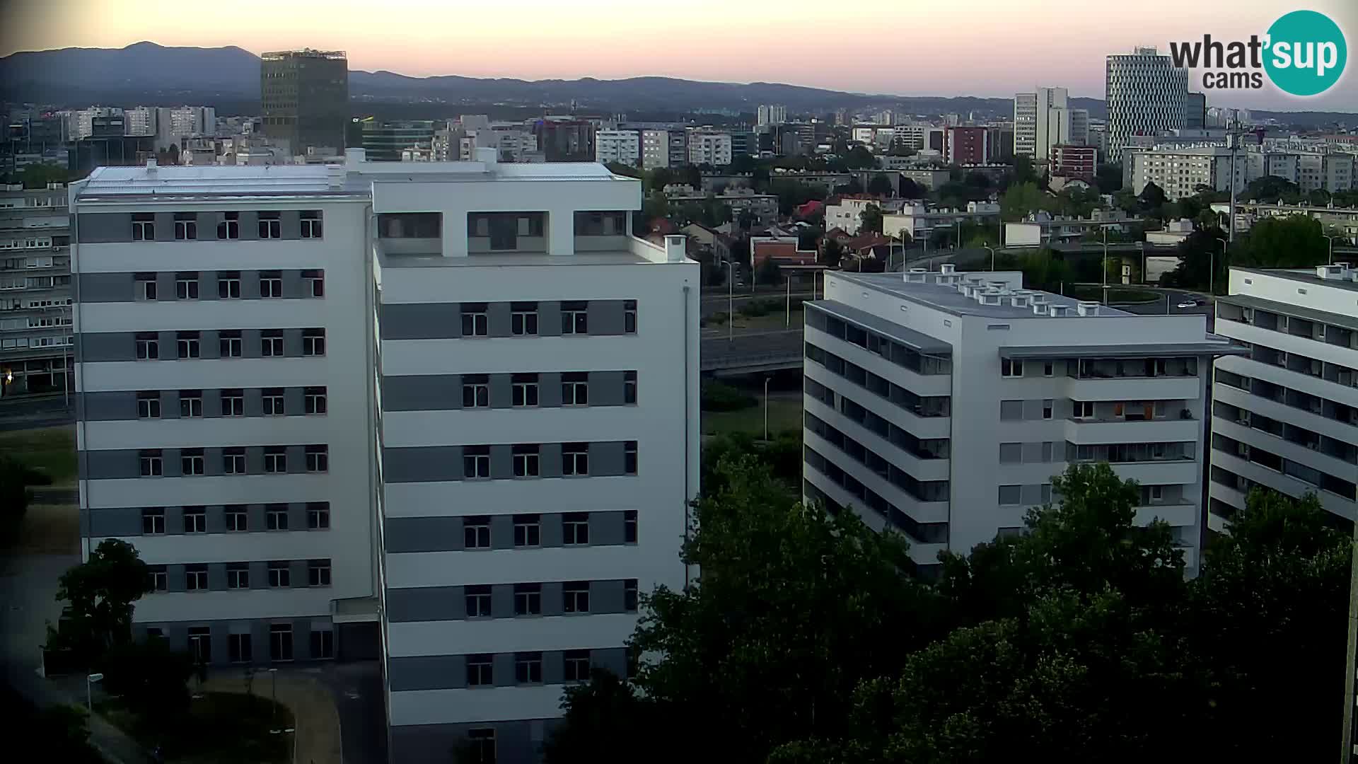 Krožišče Slavonske in Marin Držićeve ulice v Zagrebu v živo