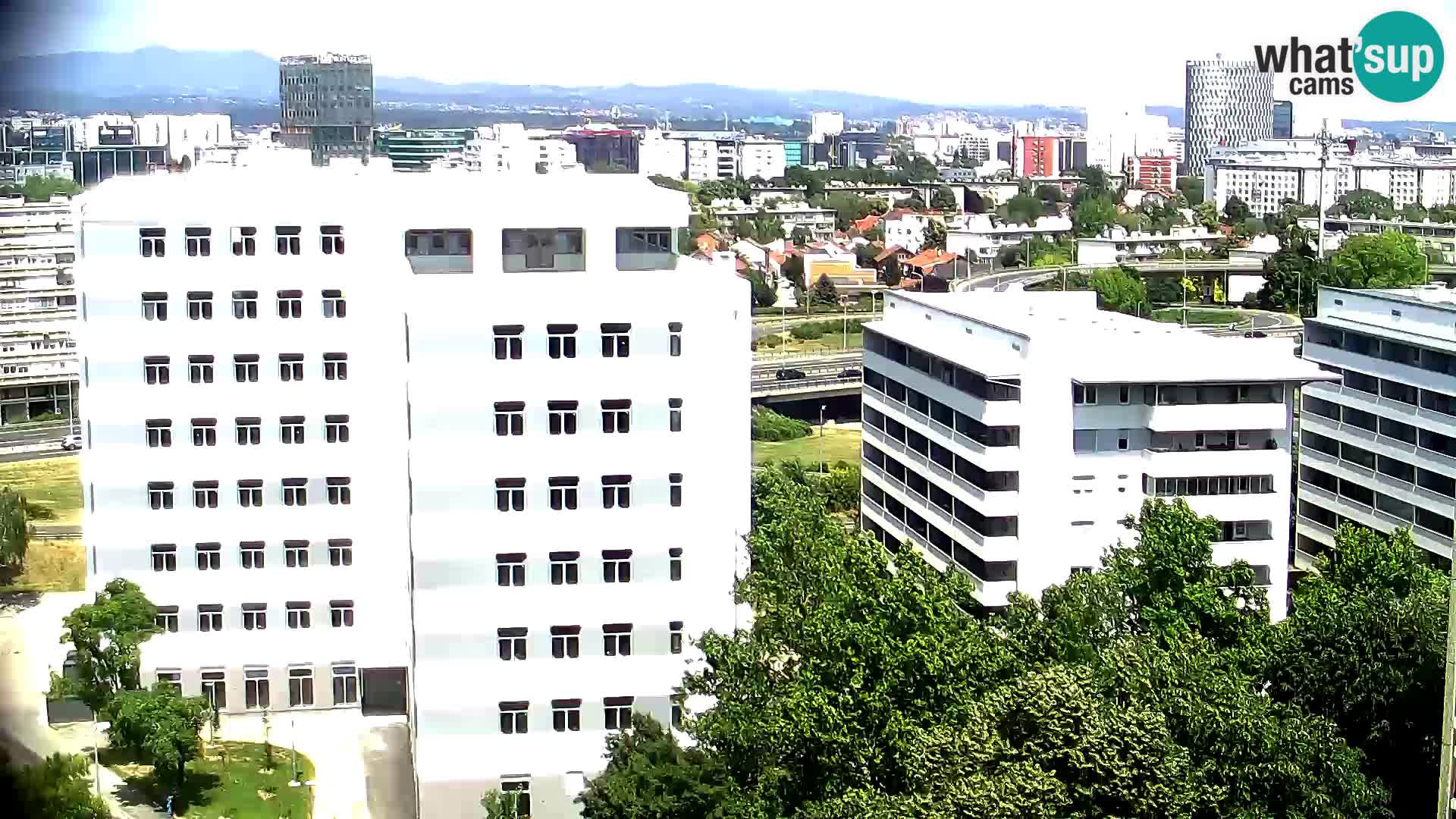 Live Interchange of Slavonska Avenue and Marin Držić Avenue in Zagreb webcam