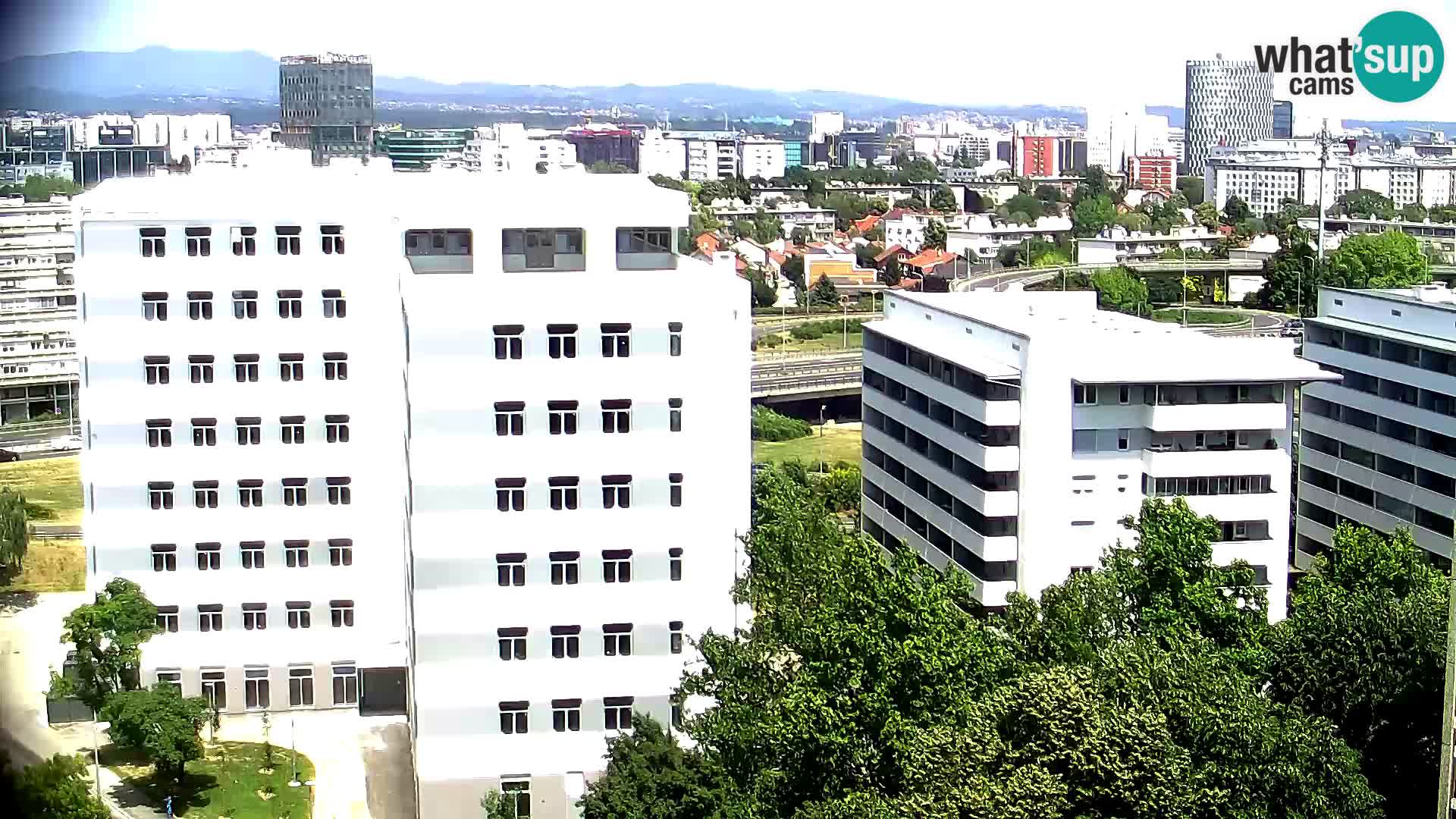 Live Interchange of Slavonska Avenue and Marin Držić Avenue in Zagreb webcam