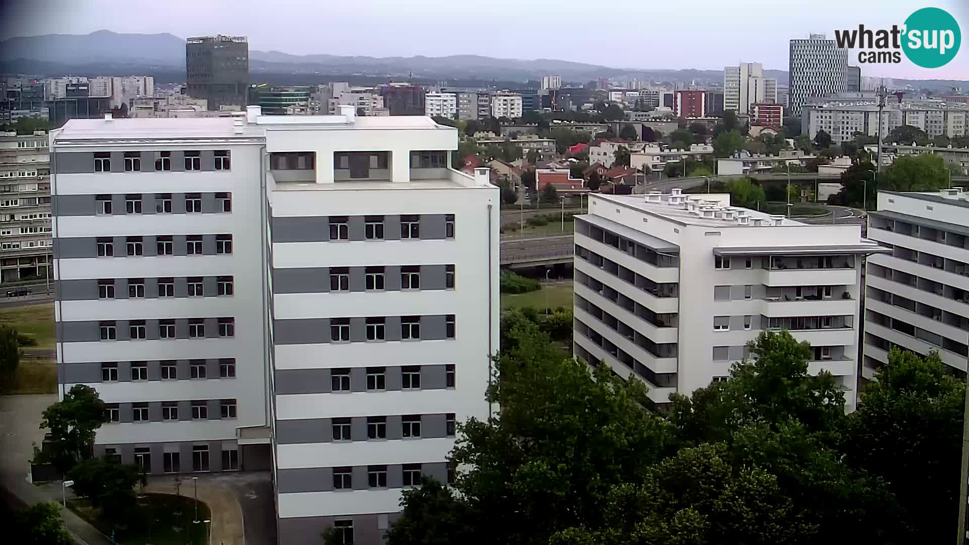 Krožišče Slavonske in Marin Držićeve ulice v Zagrebu v živo