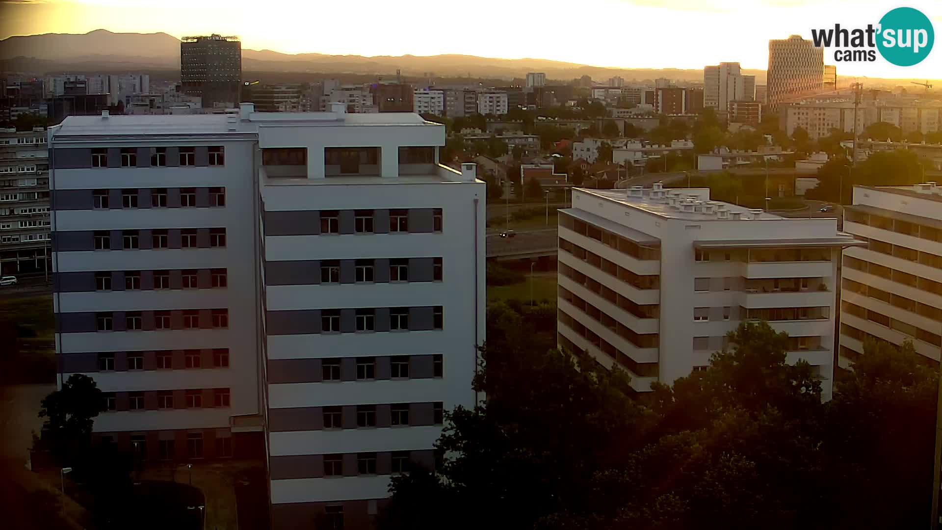 Live-Kreisverkehr Slavonska und Marin Držić Avenue zur Zagreb Webcam