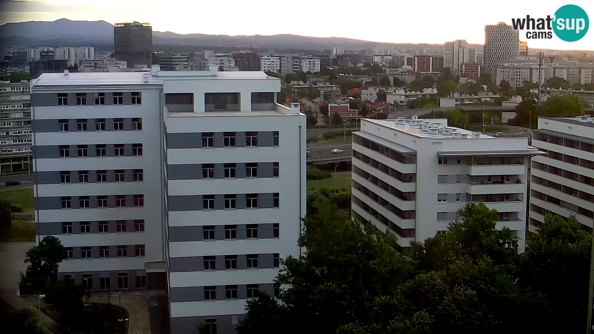 Live-Kreisverkehr Slavonska und Marin Držić Avenue zur Zagreb Webcam