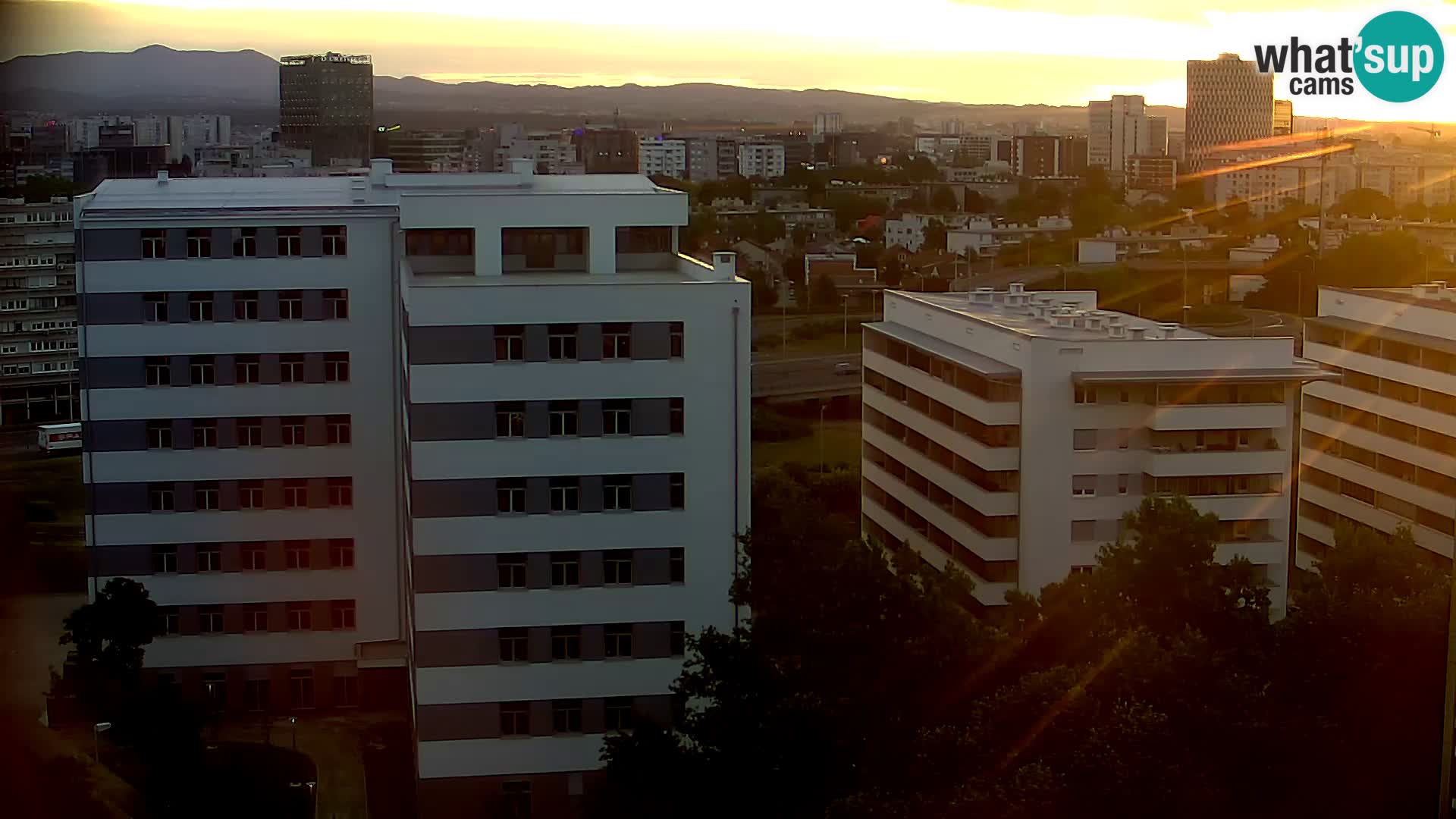 Live-Kreisverkehr Slavonska und Marin Držić Avenue zur Zagreb Webcam