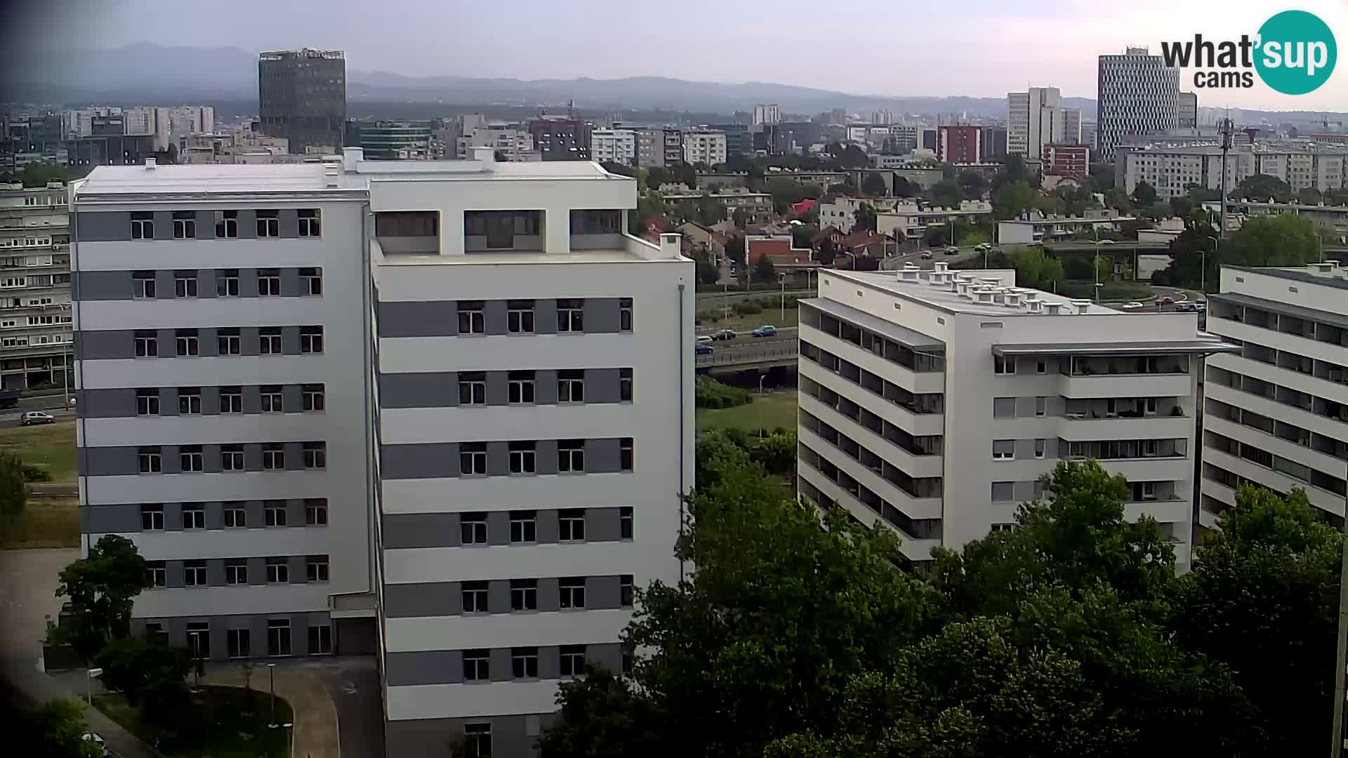 Live-Kreisverkehr Slavonska und Marin Držić Avenue zur Zagreb Webcam