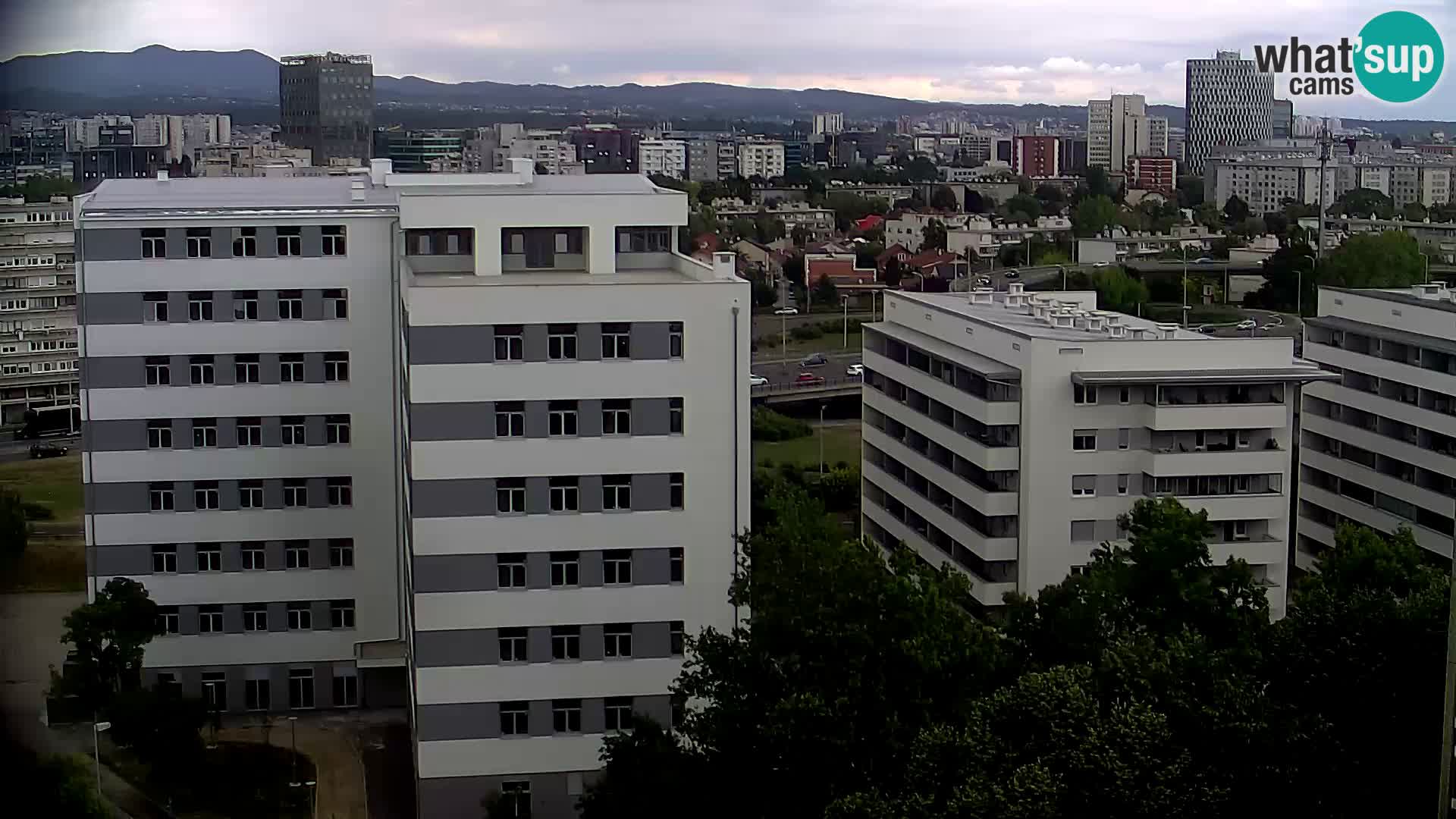 Web kamera Petlja Slavonska – Držićeva  – Zagreb Live