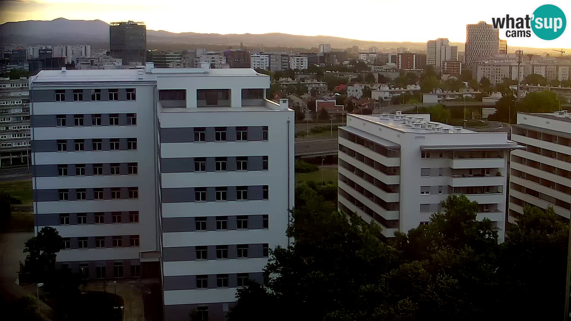 Krožišče Slavonske in Marin Držićeve ulice v Zagrebu v živo