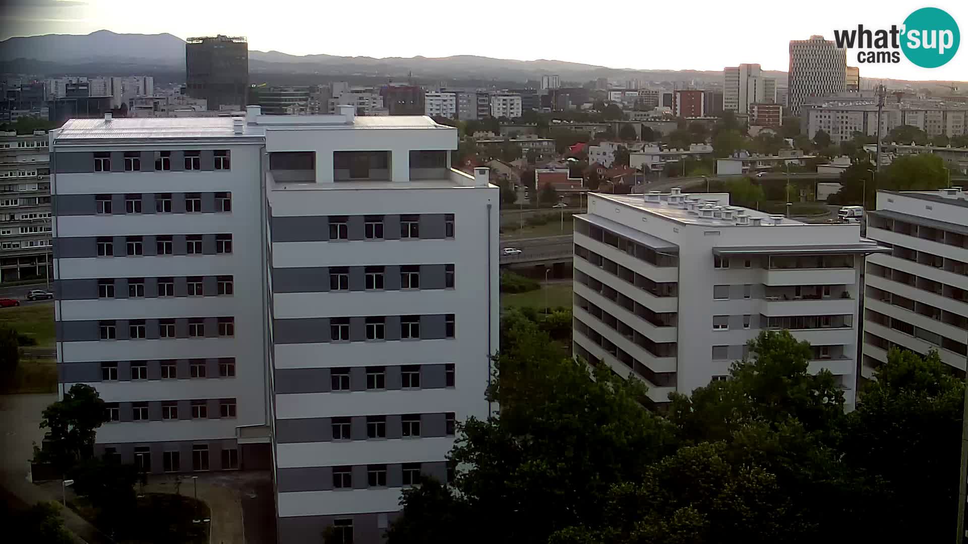 Live-Kreisverkehr Slavonska und Marin Držić Avenue zur Zagreb Webcam