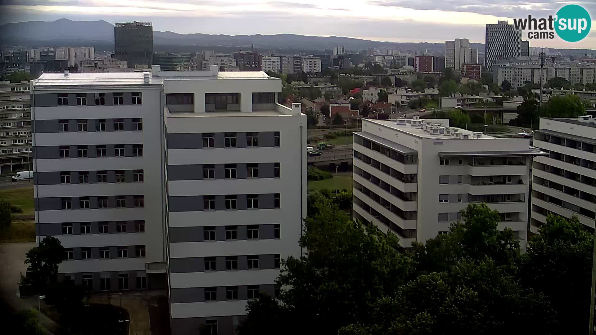 Live-Kreisverkehr Slavonska und Marin Držić Avenue zur Zagreb Webcam