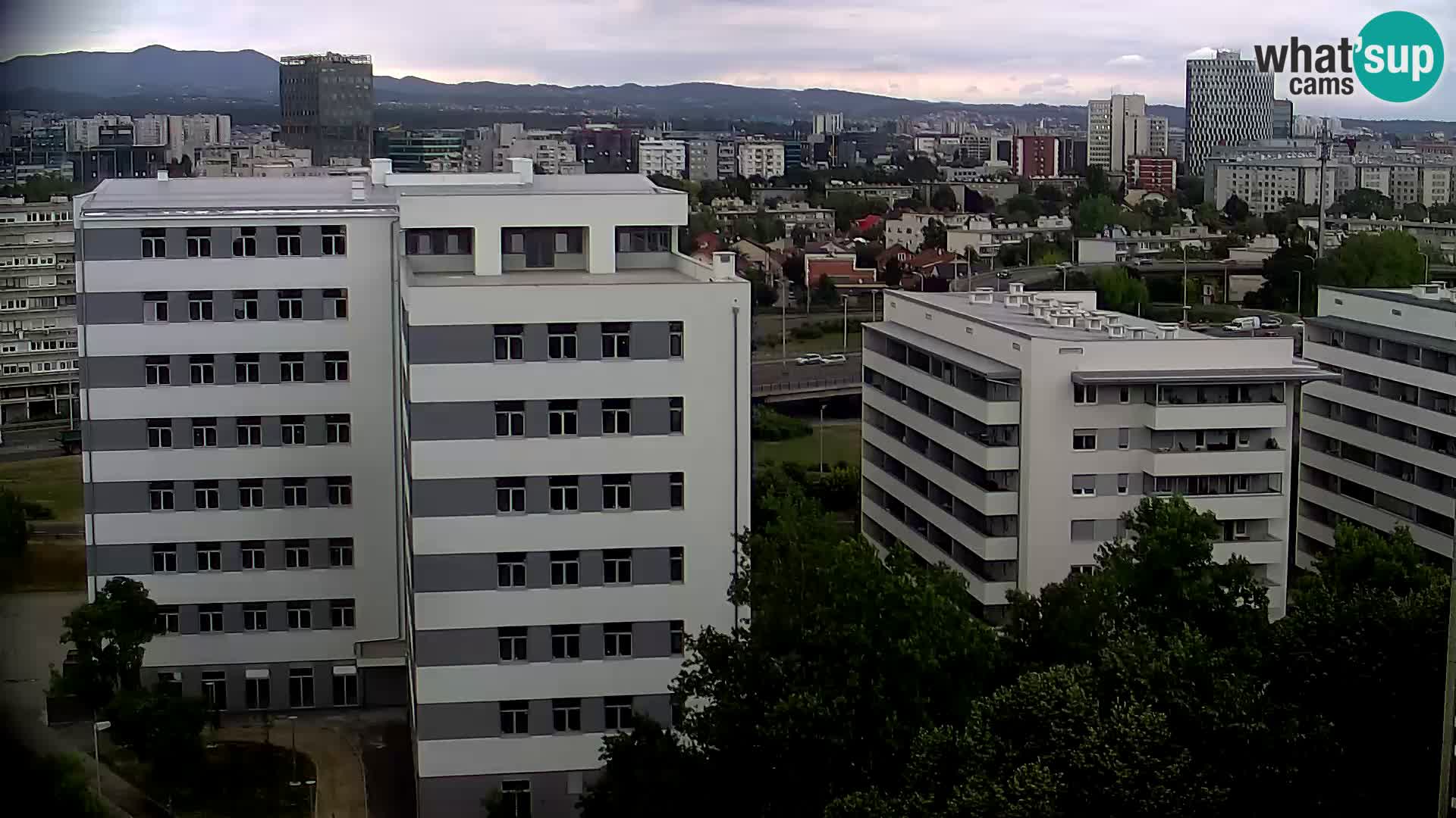 Live-Kreisverkehr Slavonska und Marin Držić Avenue zur Zagreb Webcam