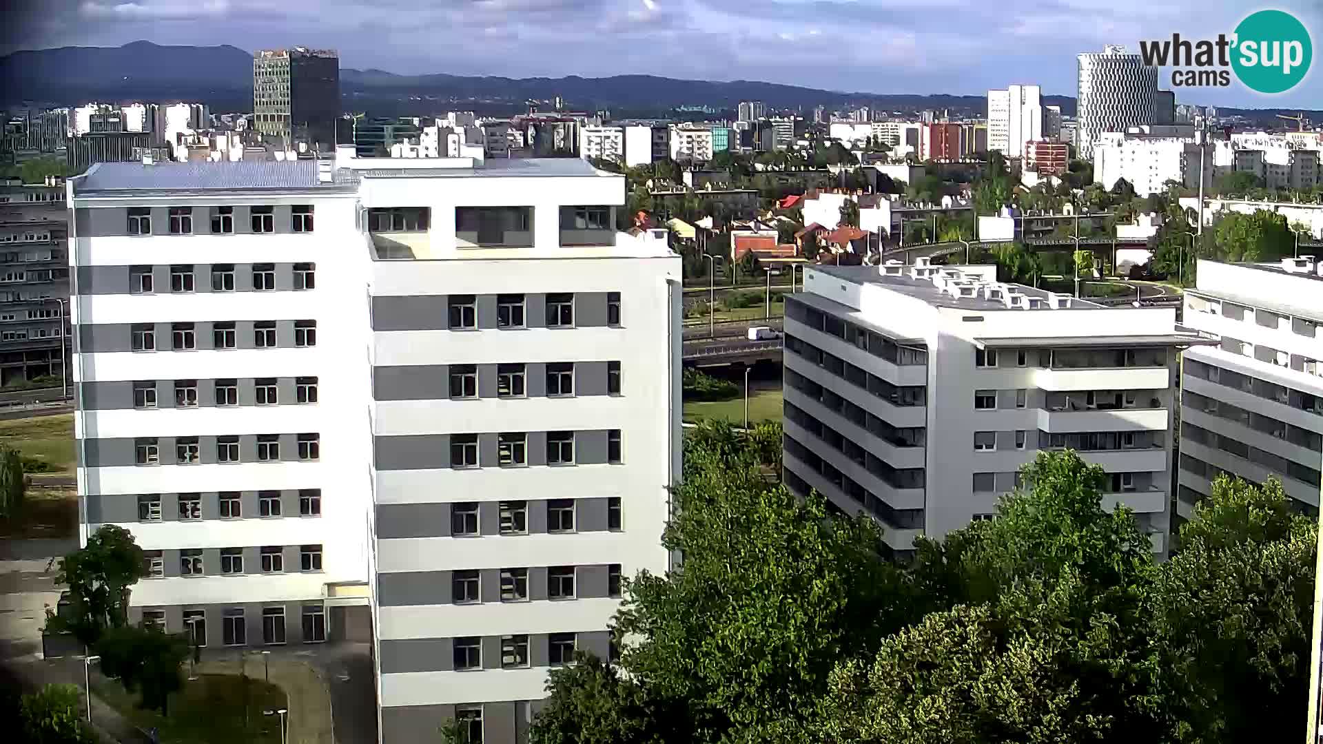 Live-Kreisverkehr Slavonska und Marin Držić Avenue zur Zagreb Webcam
