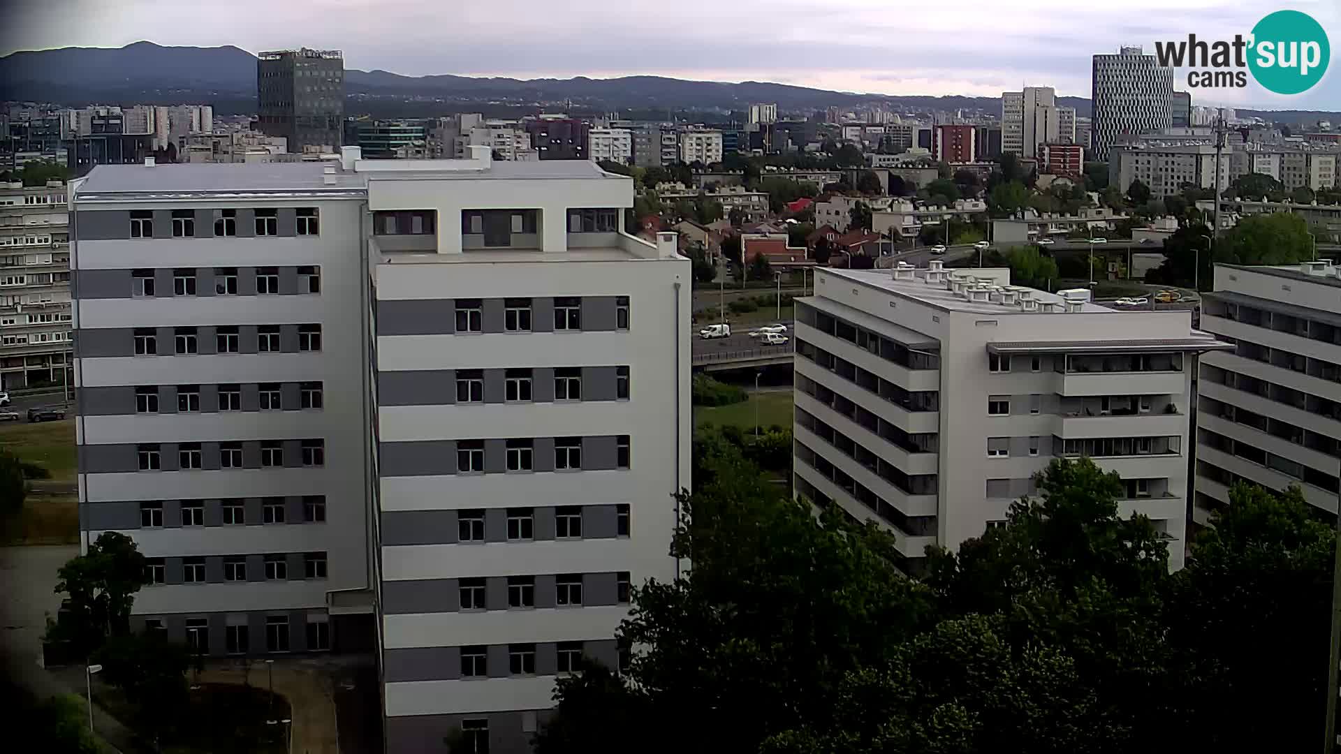 Live-Kreisverkehr Slavonska und Marin Držić Avenue zur Zagreb Webcam