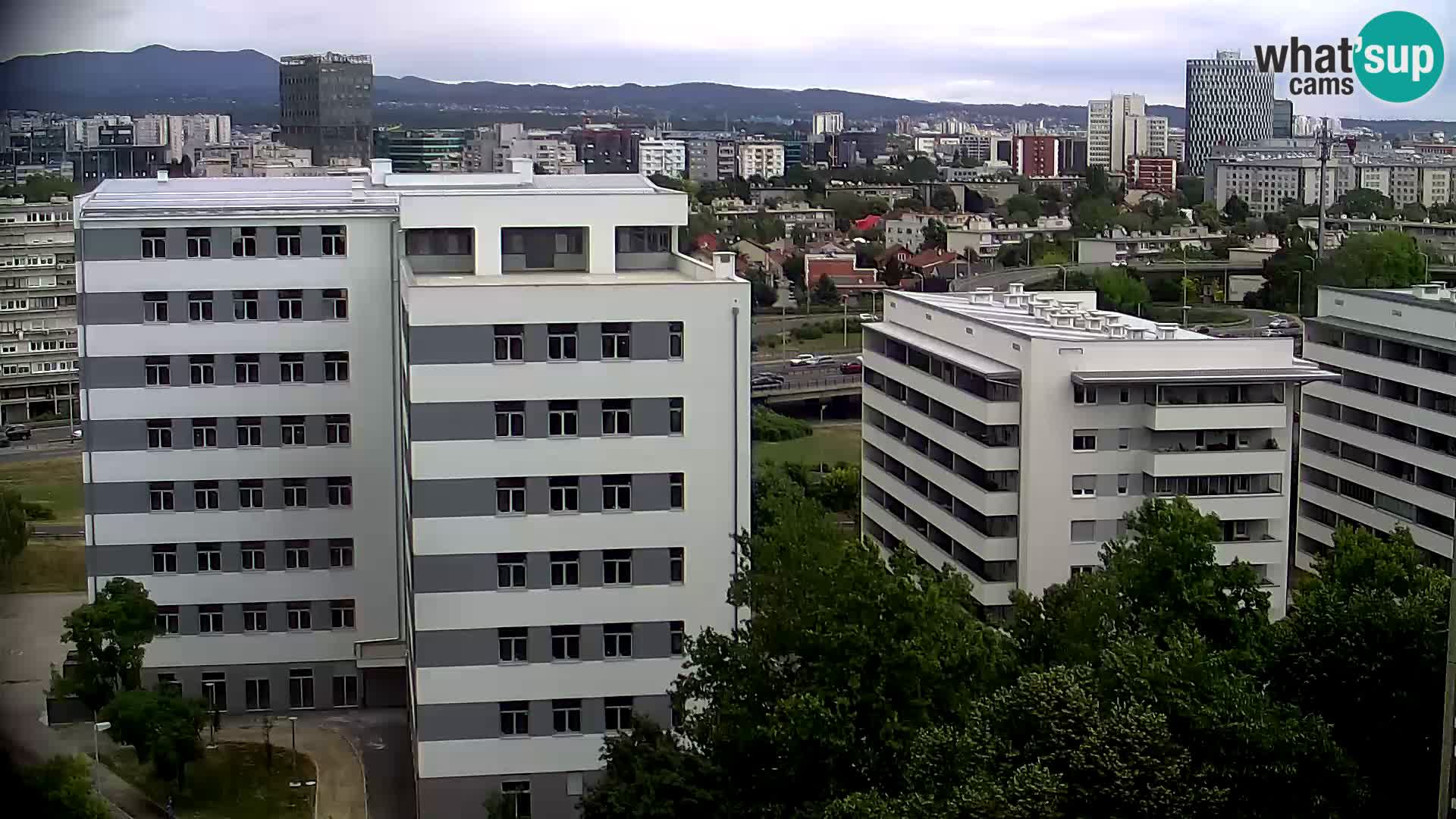 Live-Kreisverkehr Slavonska und Marin Držić Avenue zur Zagreb Webcam