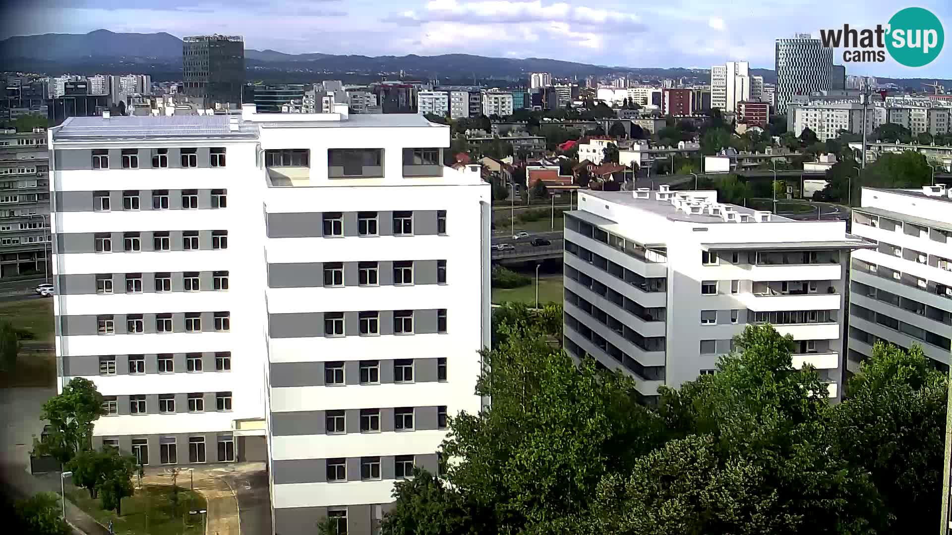 Live-Kreisverkehr Slavonska und Marin Držić Avenue zur Zagreb Webcam
