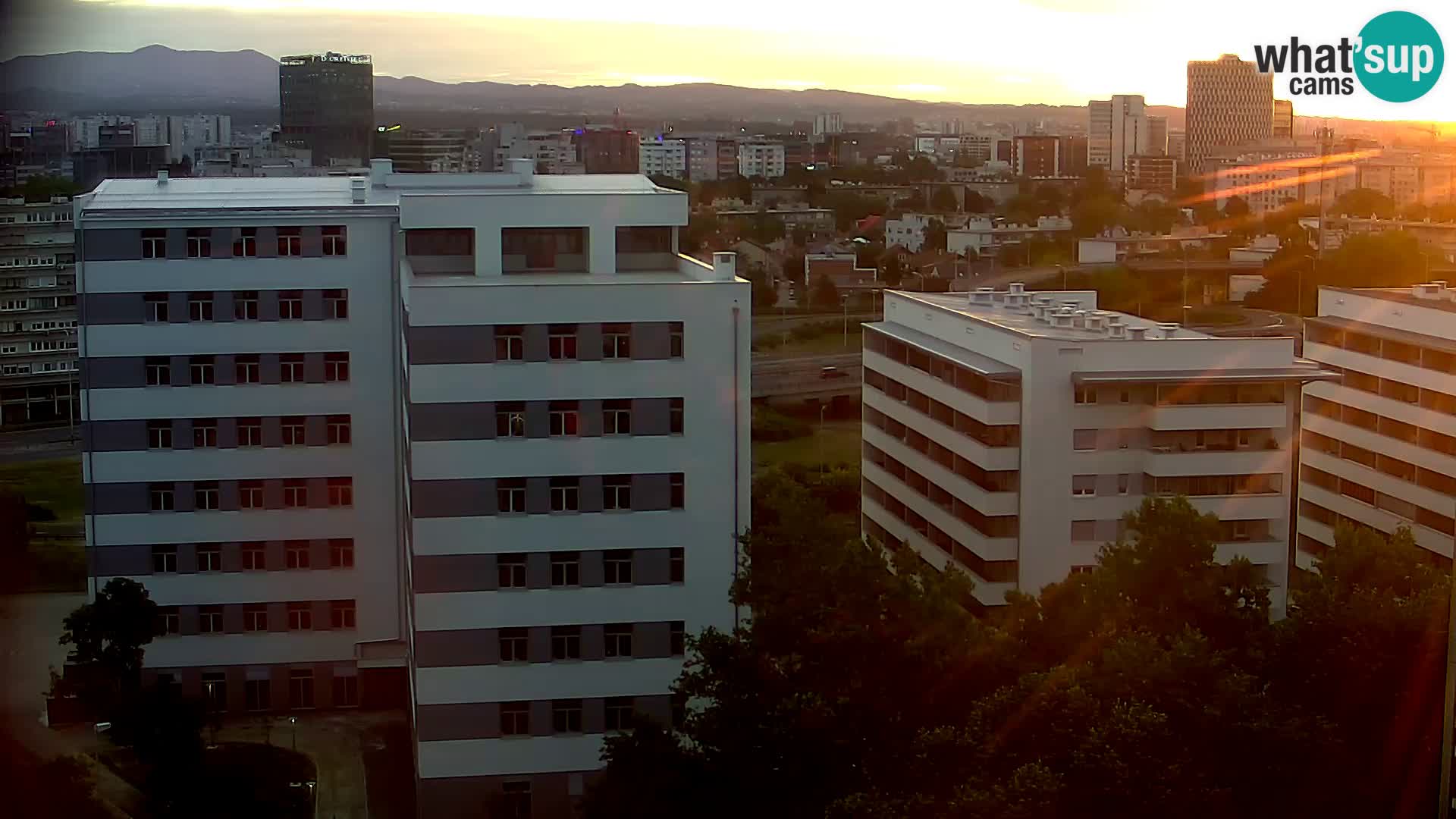 Krožišče Slavonske in Marin Držićeve ulice v Zagrebu v živo