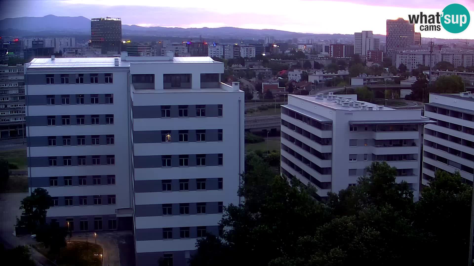 Krožišče Slavonske in Marin Držićeve ulice v Zagrebu v živo
